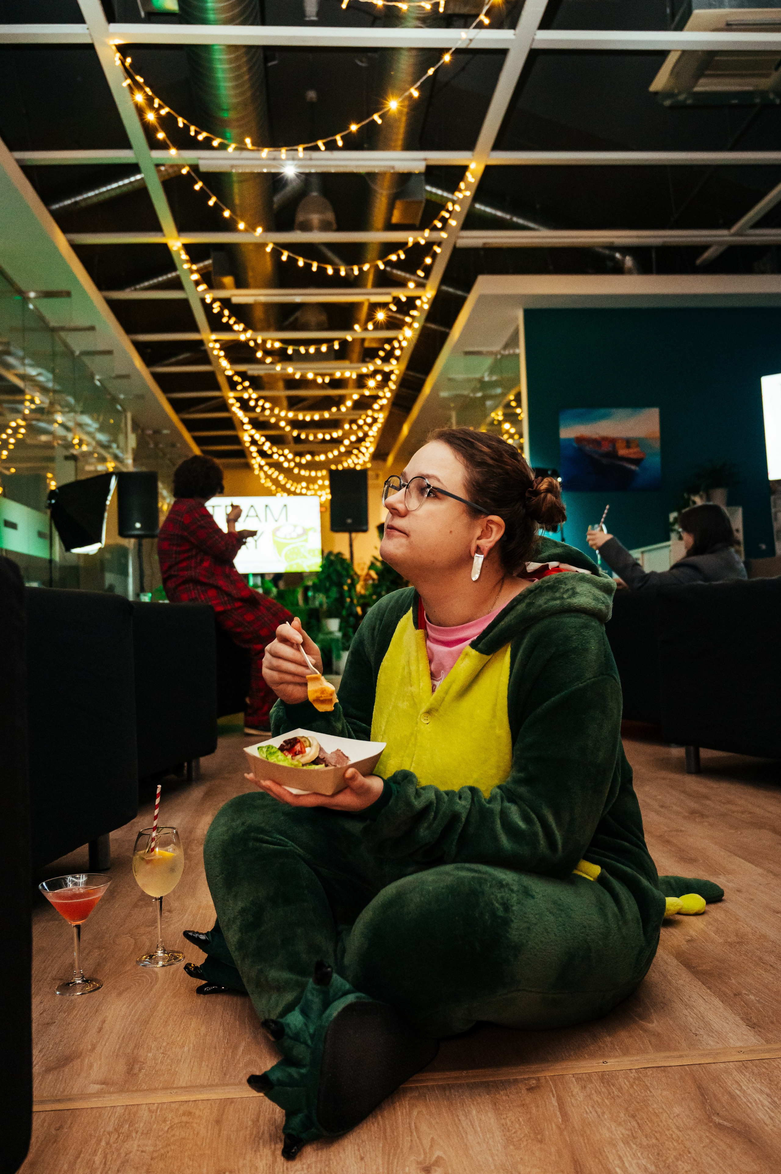 Фотосъёмка корпоратива в офисе в Санкт-Петербурге. Анастасия Петрович фотограф, фотокорреспондент в Москве и Санкт-Петербурге. Фотосъёмка репортажа, мероприятия, корпоративная съёмка, контент