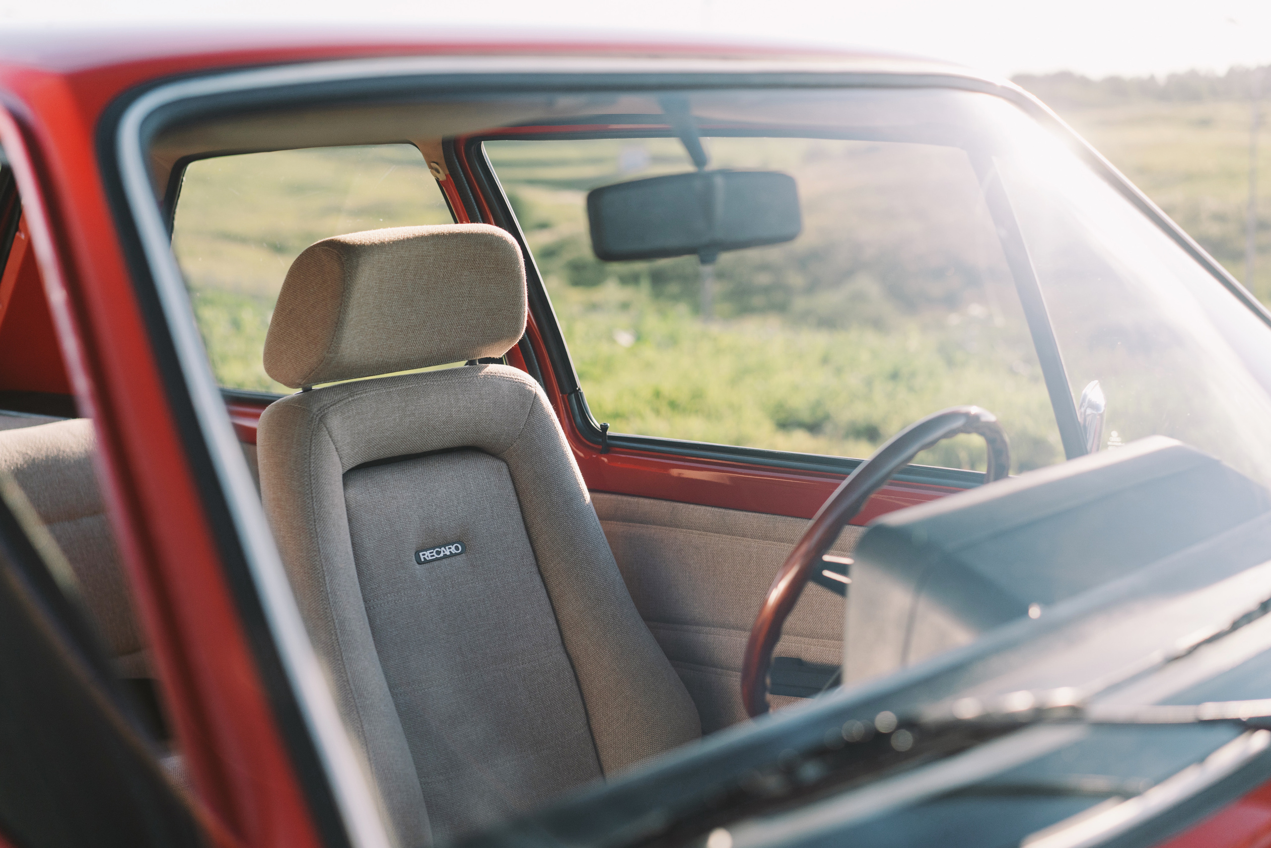 Сиденья рекаро в фольксваген гольф 