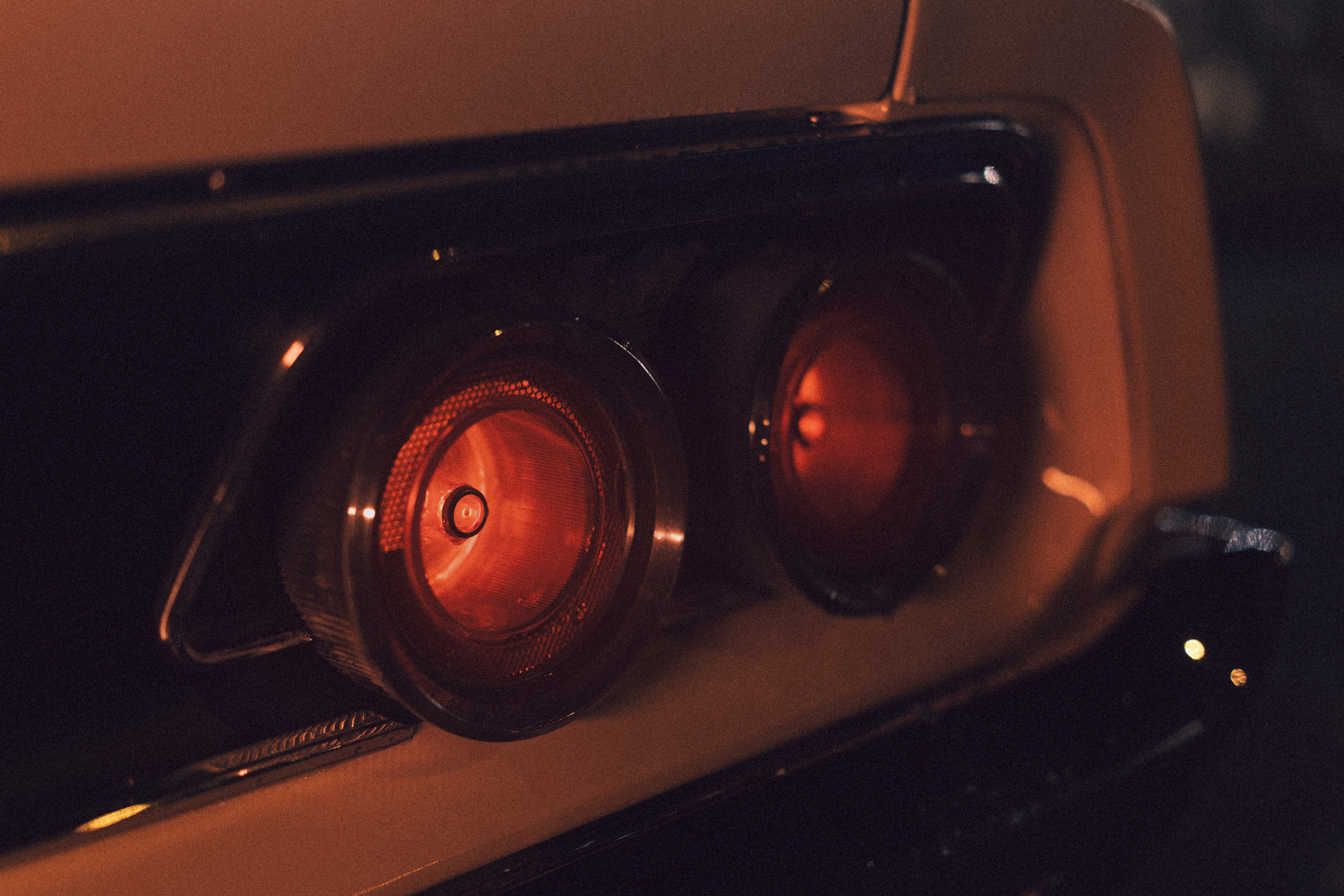 Dodge Charger мощный американский автомобиль. Автомобильный фотограф Антон Цырулев