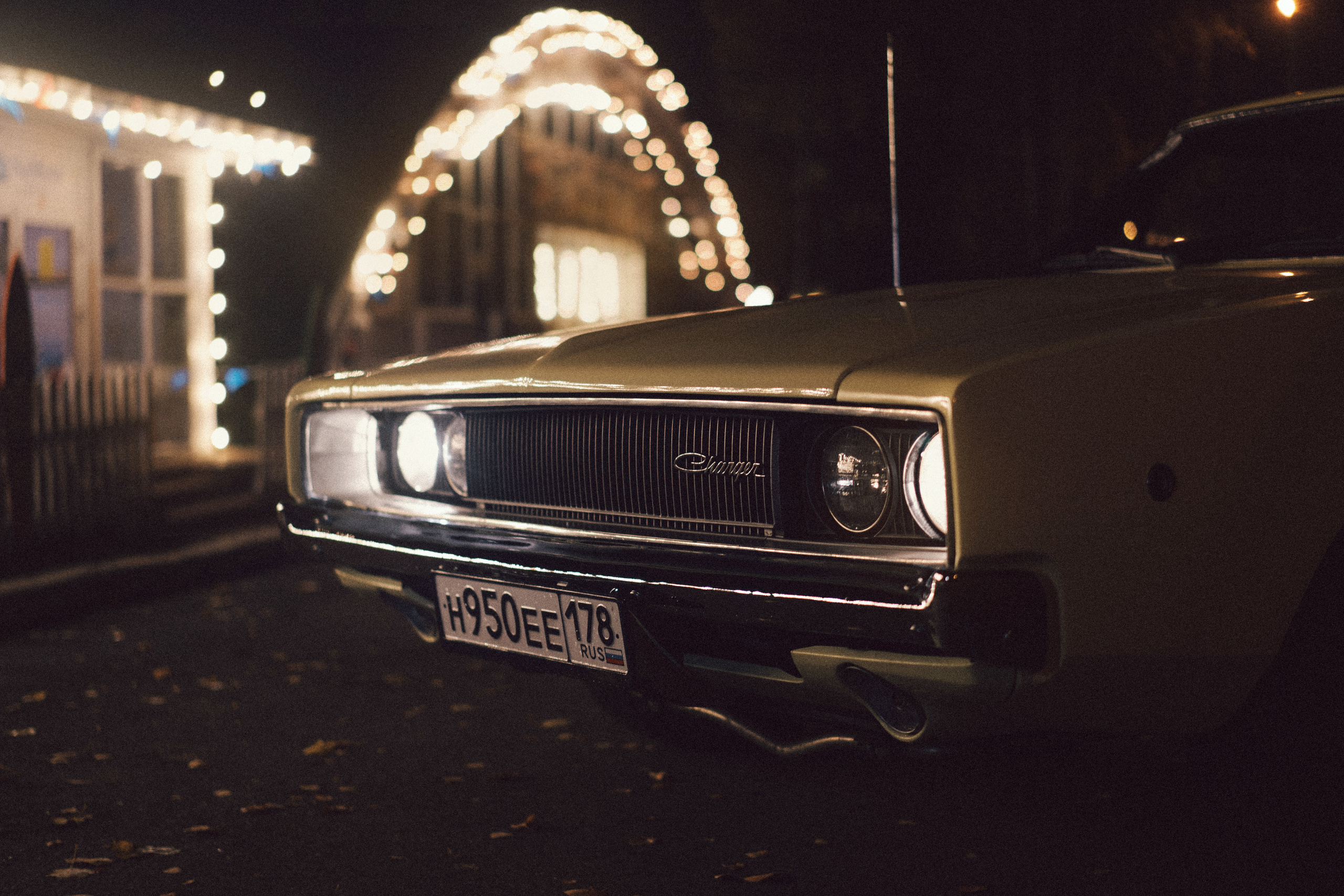 Dodge Charger мощный американский автомобиль. Автомобильный фотограф Антон Цырулев