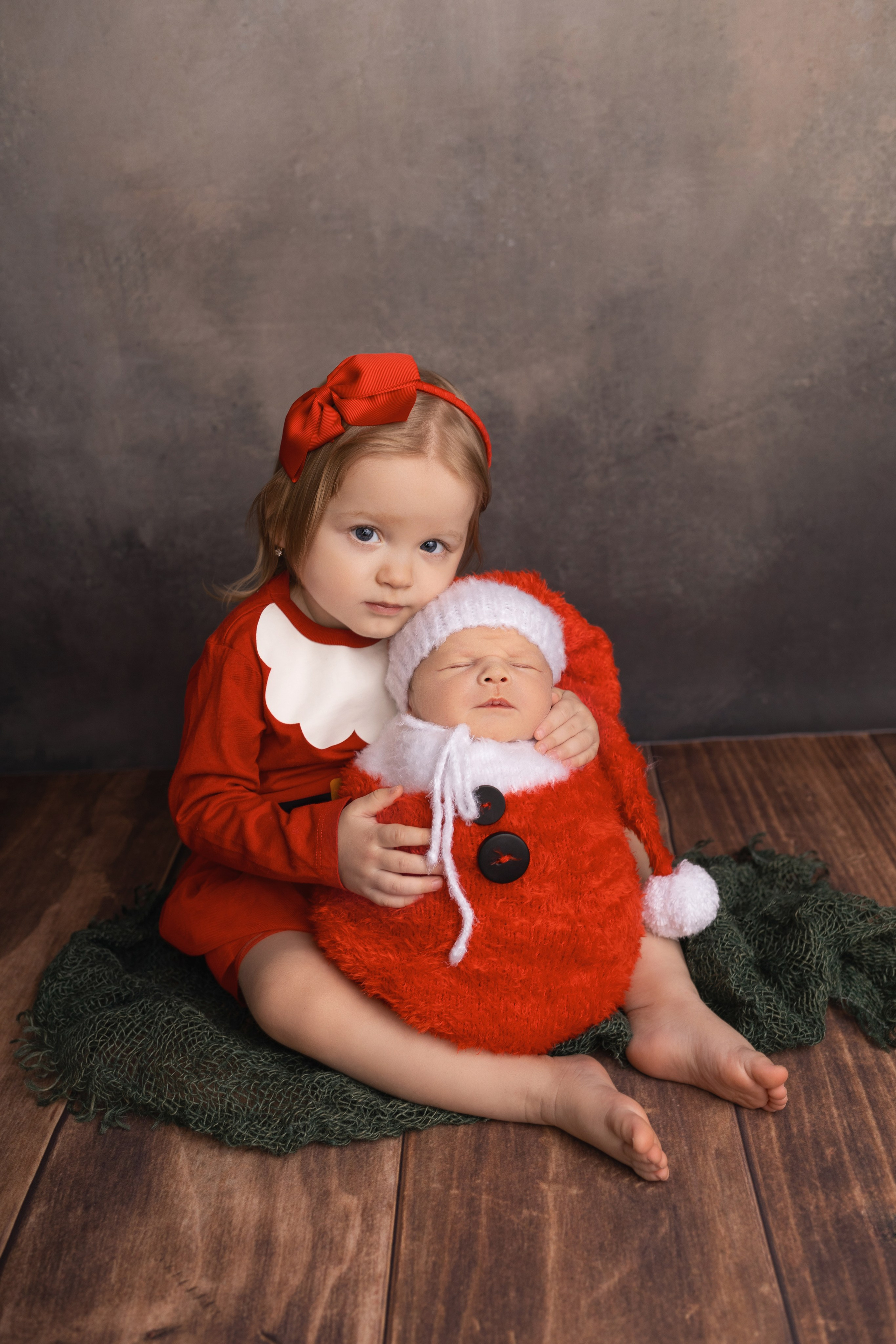 Классическая фотосессия малыша. Фотограф новорожденных малышей в Омске и Омской области Эльвира Камаева