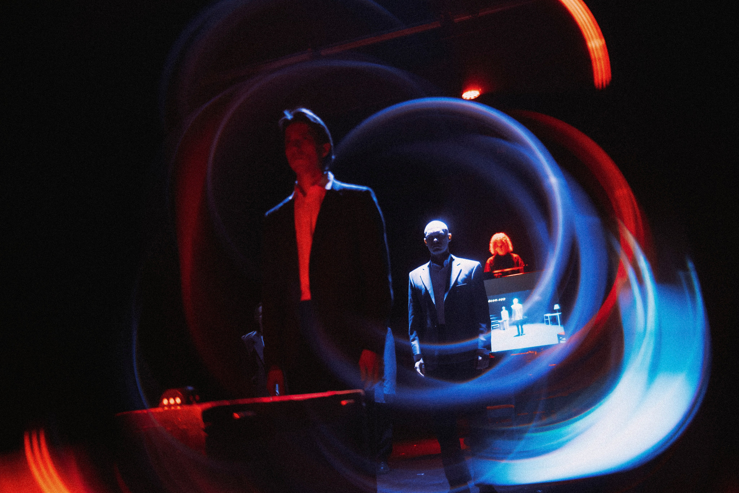 ЧЕРНЫЙ КВАДРАТ. Стрит-фотография, полная абсурда, идиотизма и красоты