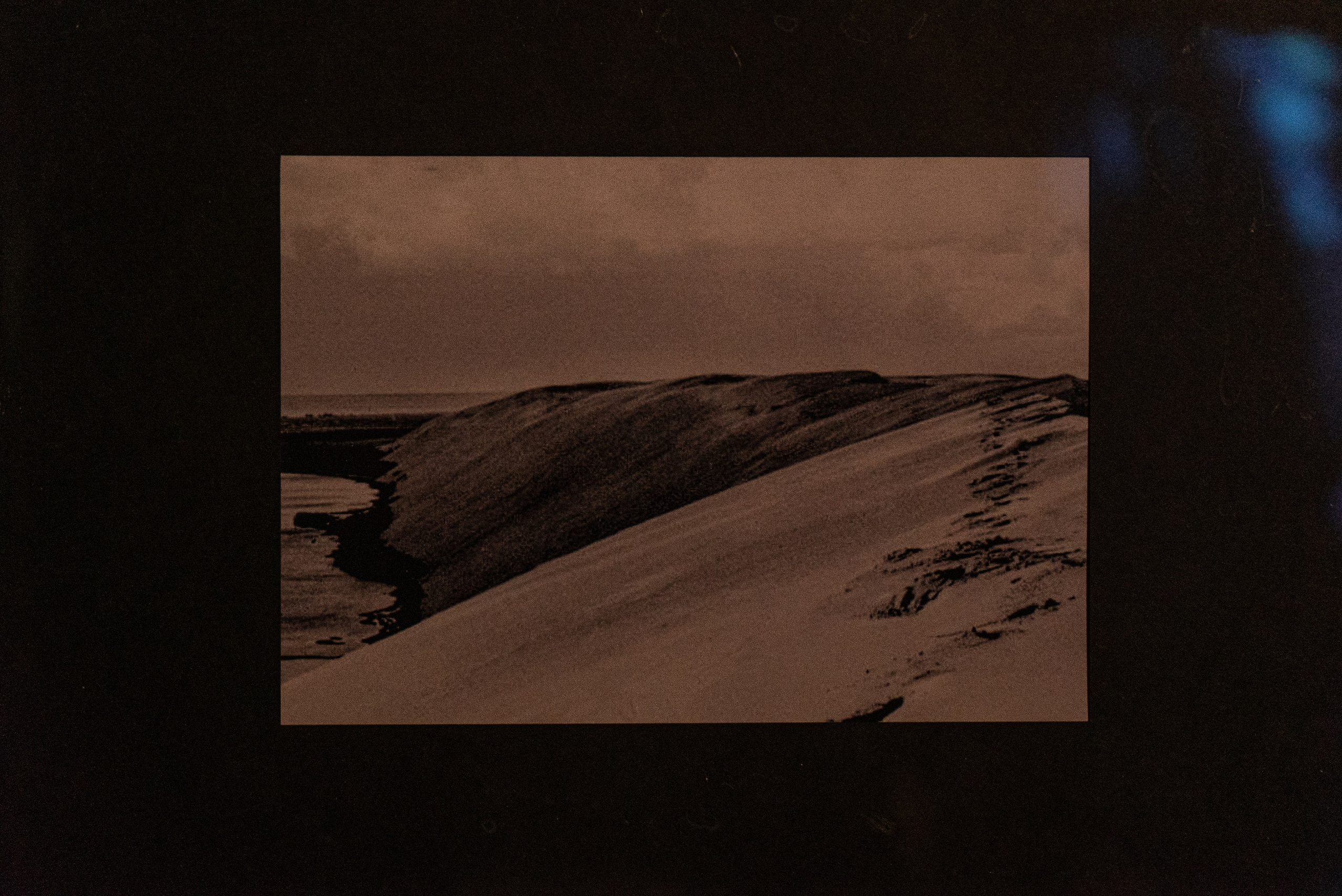 ОДИН СТУЛ, МНОГО СТУЛЬЕВ. Художественная группа «Нежные Бабы»