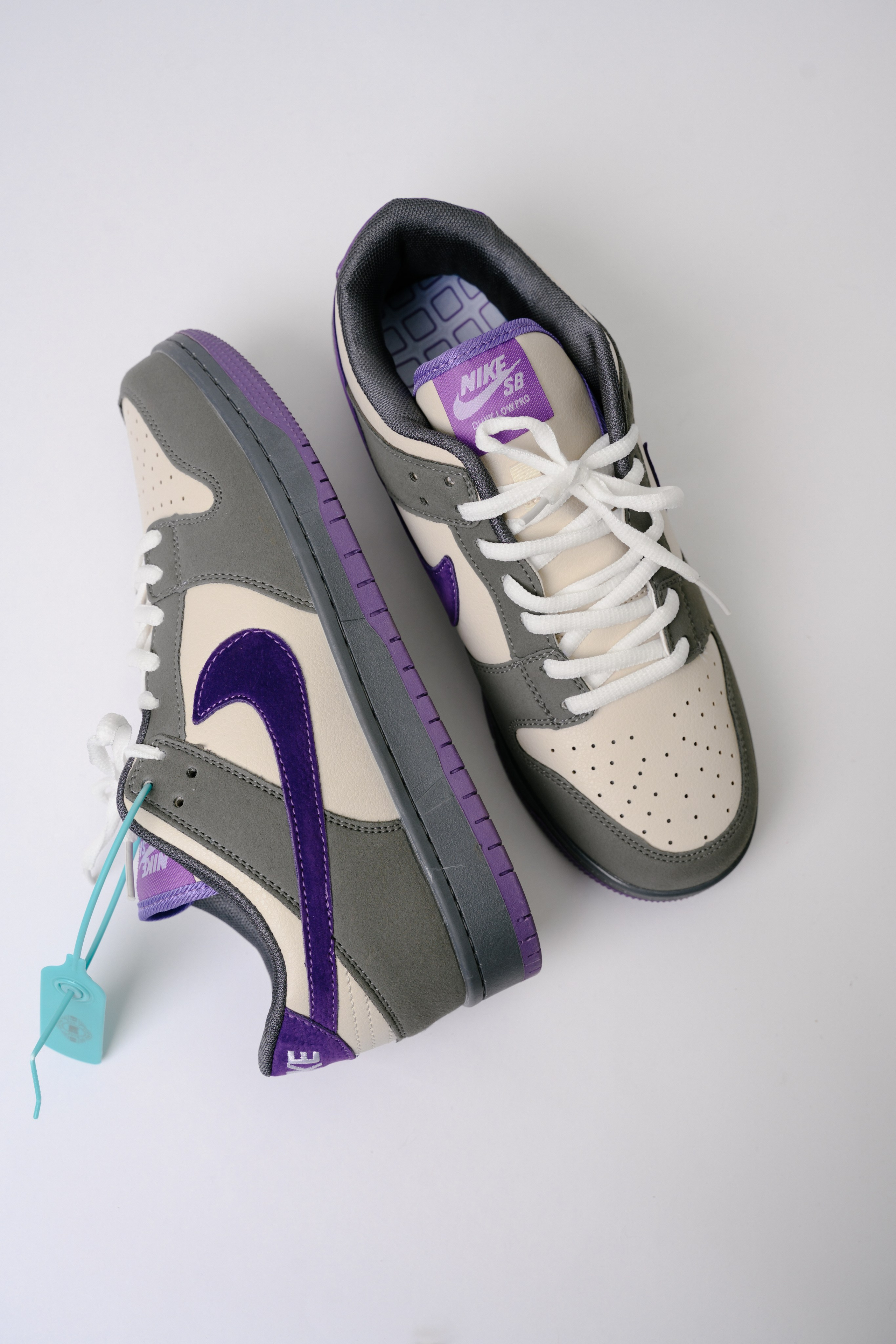 Кроссовки для wb. Фотограф в Красноярске