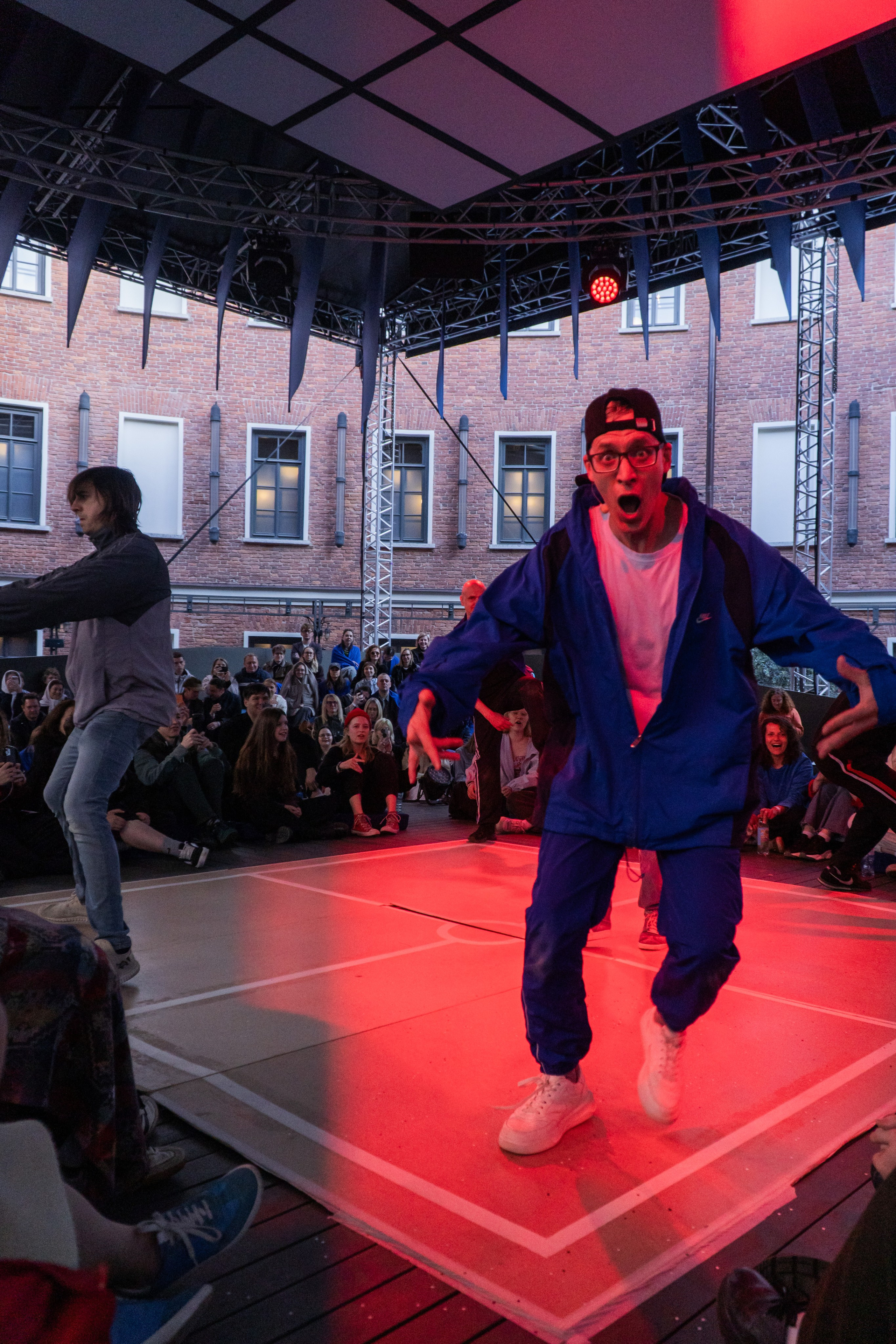 Квадрат: badtheatre. Фотограф в Санкт-Петербурге Авдотья Благовещенская