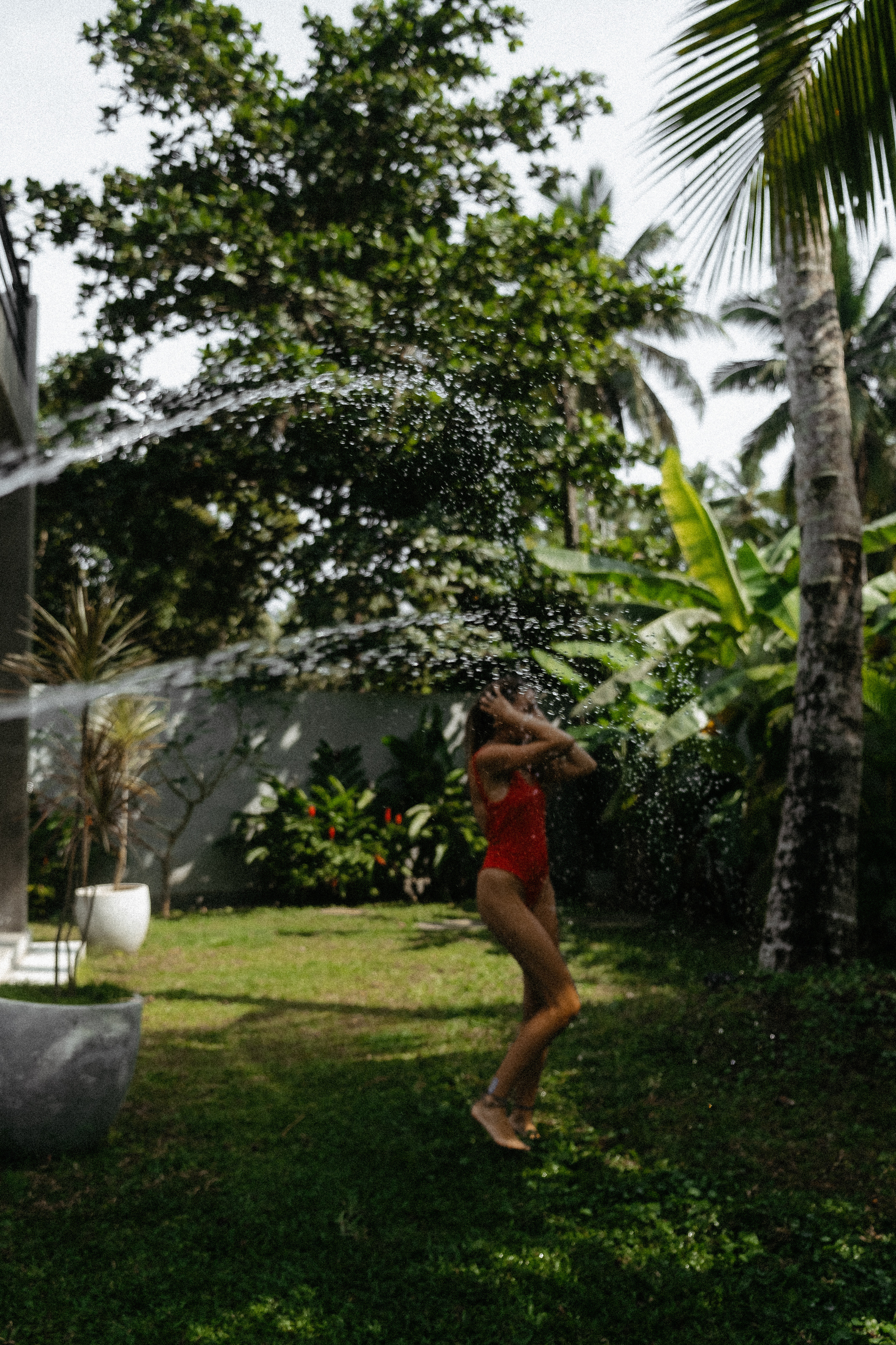 Spray. Не смотри на других, смотри внутрь себя