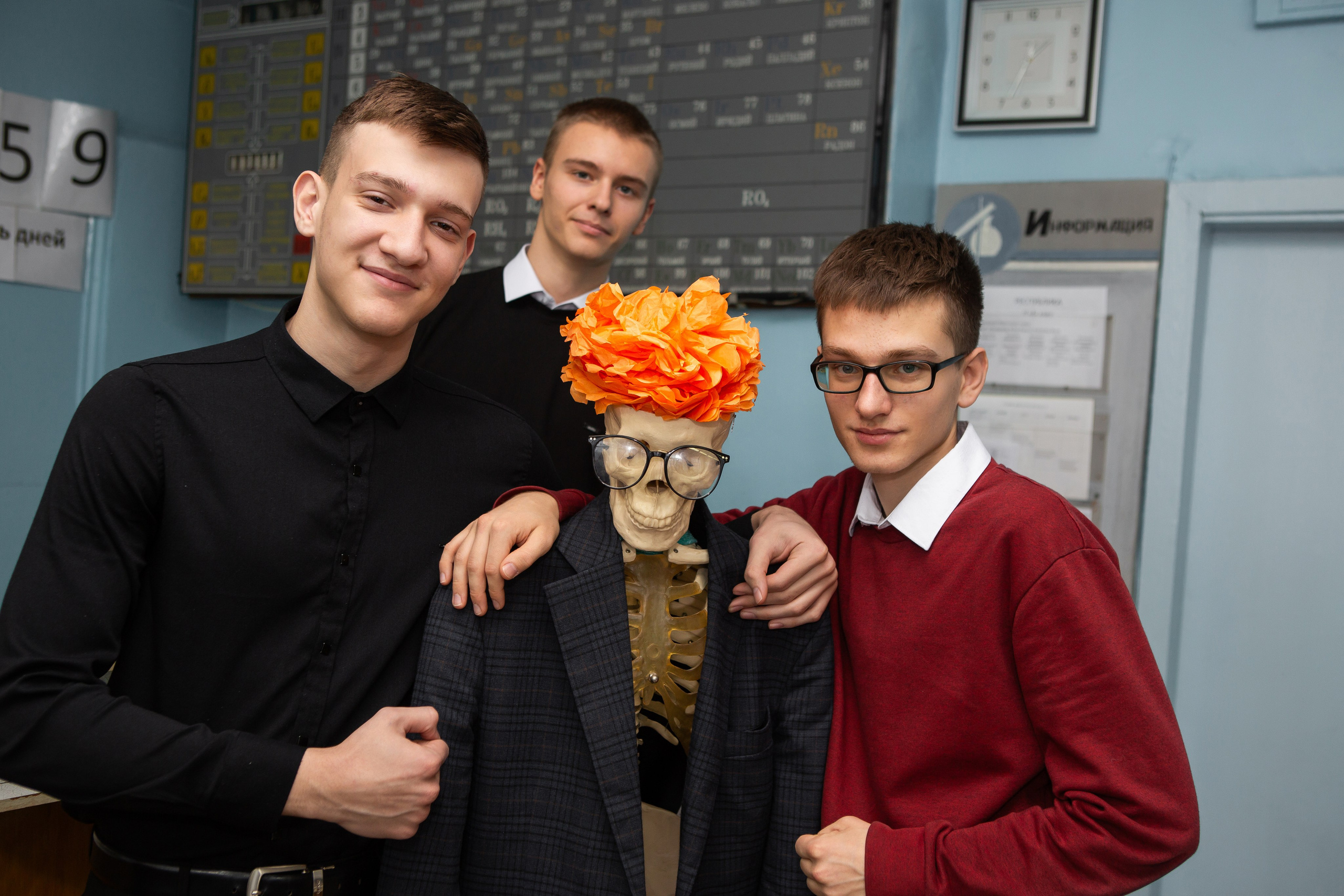 ФОТОСЕССИЯ В КЛАССЕ ДЛЯ 11 КЛАССОВ -1. ТВОЙ АЛЬБОМ / ТВОИ ПРАВИЛА