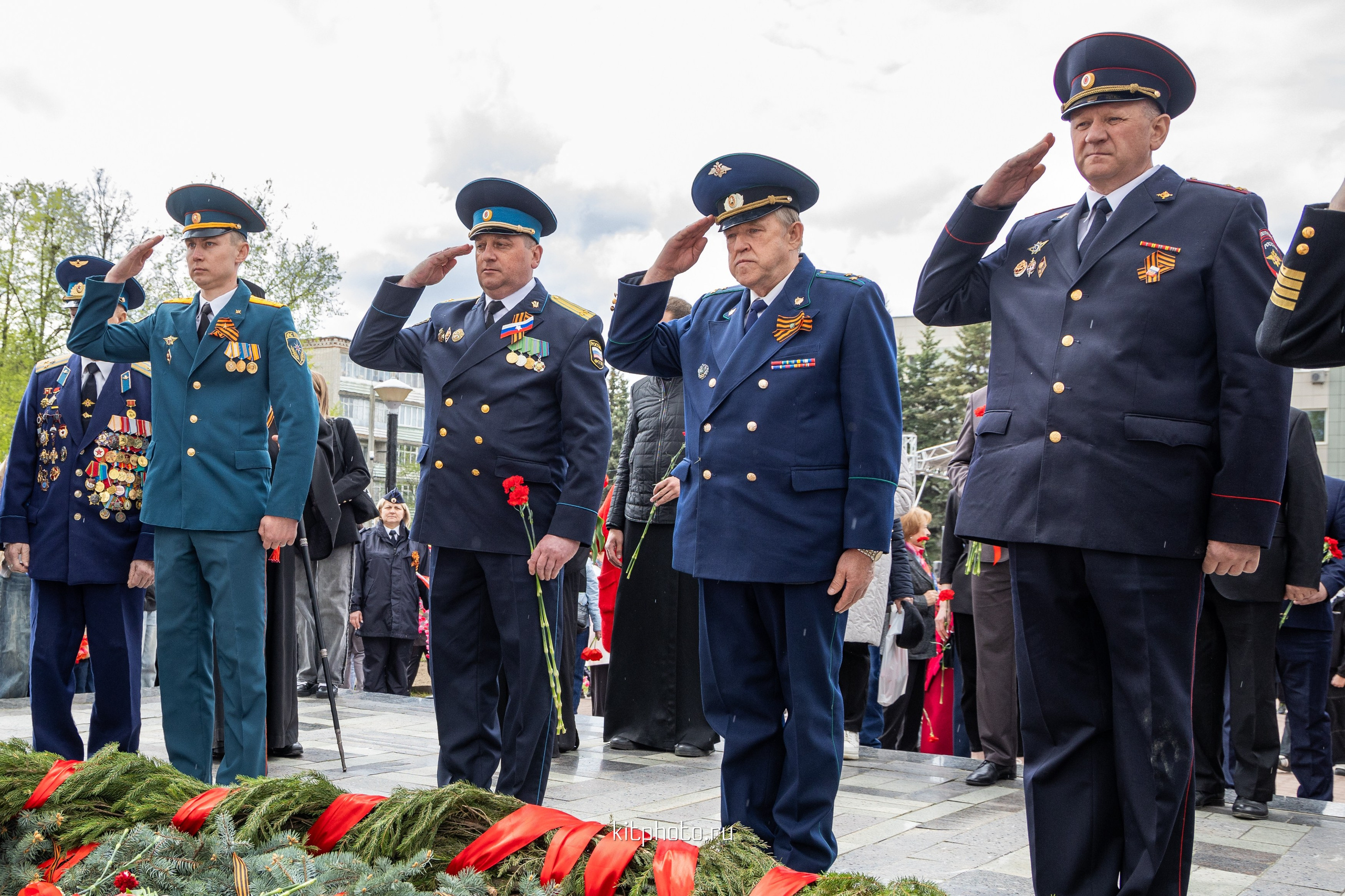 Фотосъёмка Дня Победы 2025 в Городце | Репортаж от KitPhoto. Фотограф Нижний Новгород Мария Китаева