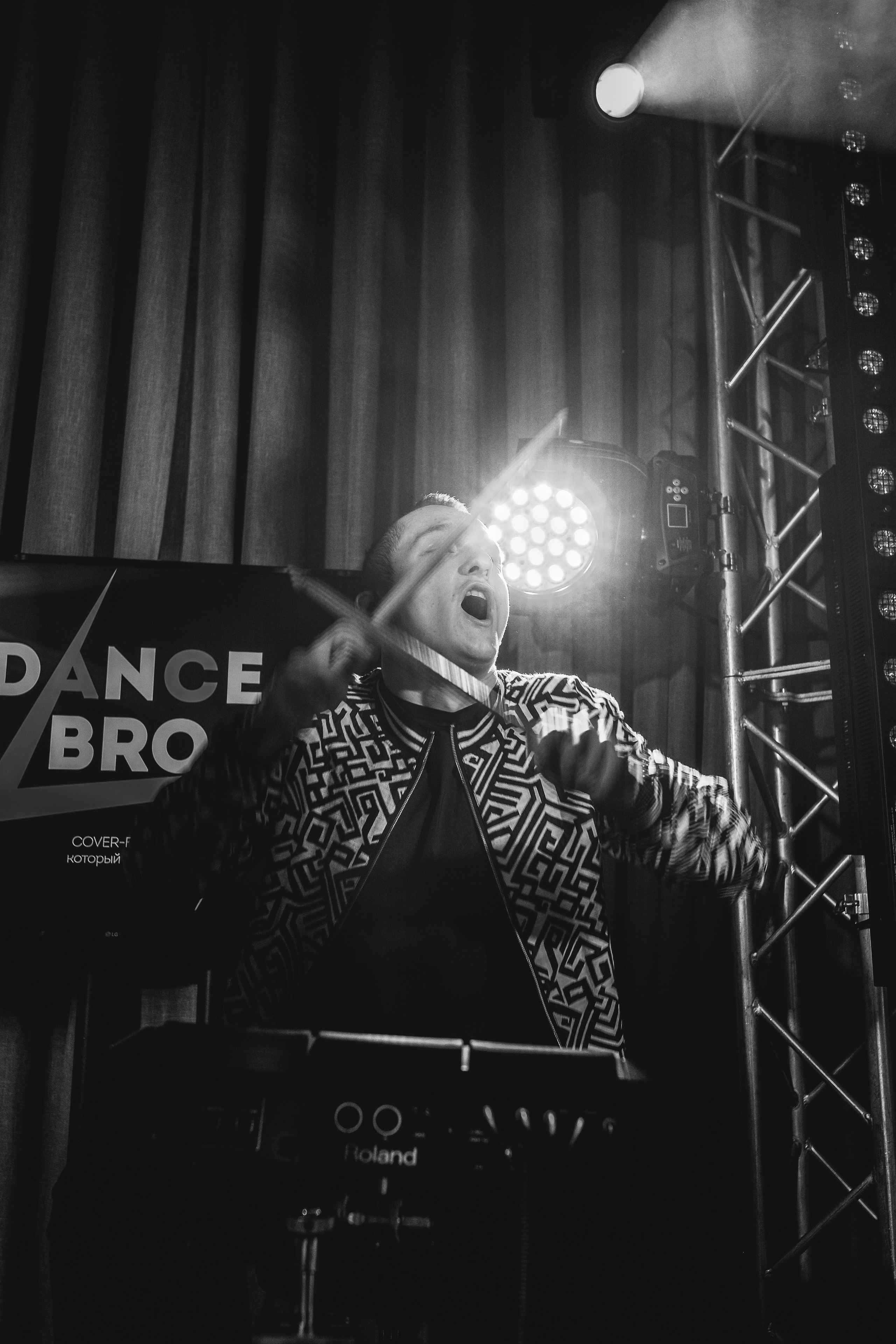 Концерт. Фотограф и видеограф в Тюмени Анна Жагорина, ваши фото еще не отдавали так быстро!