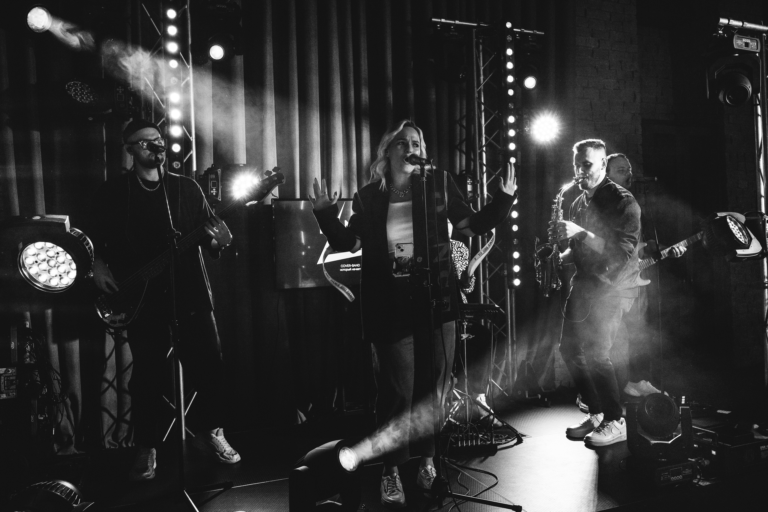 Концерт. Фотограф и видеограф в Тюмени Анна Жагорина, ваши фото еще не отдавали так быстро!