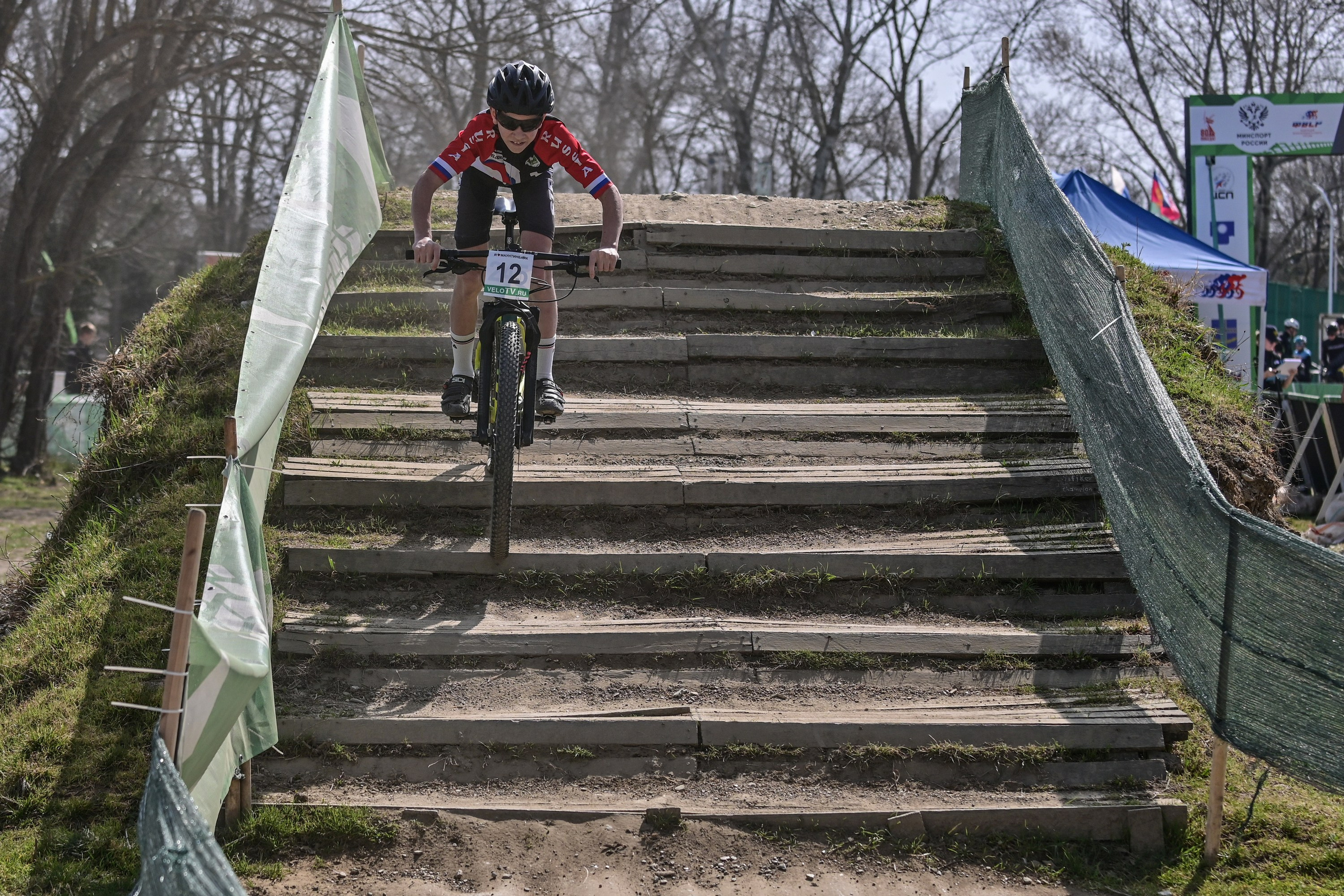 Маунтинбайк, кросс-кантри в Архипо-Осиповке 16 марта 2025. Спортивный фотограф, фотожурналист Павел Ларькин