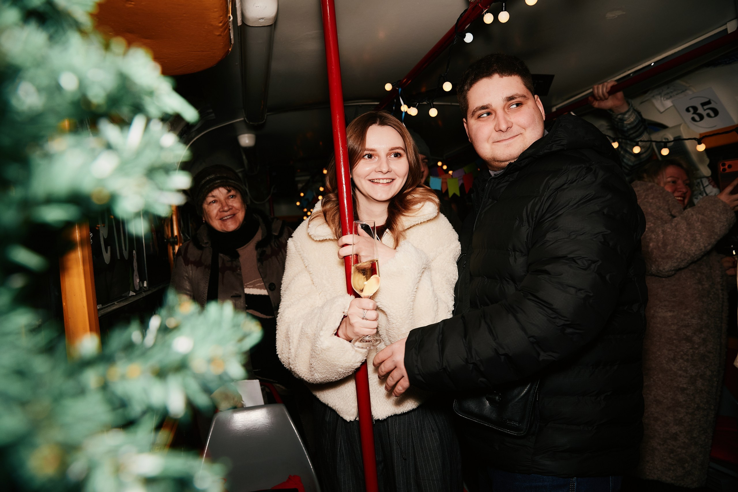 Новогодний трамвай 2026. Свадебный репортажный фотограф краснодар максим дремов дрёмов фотосессия студия цена