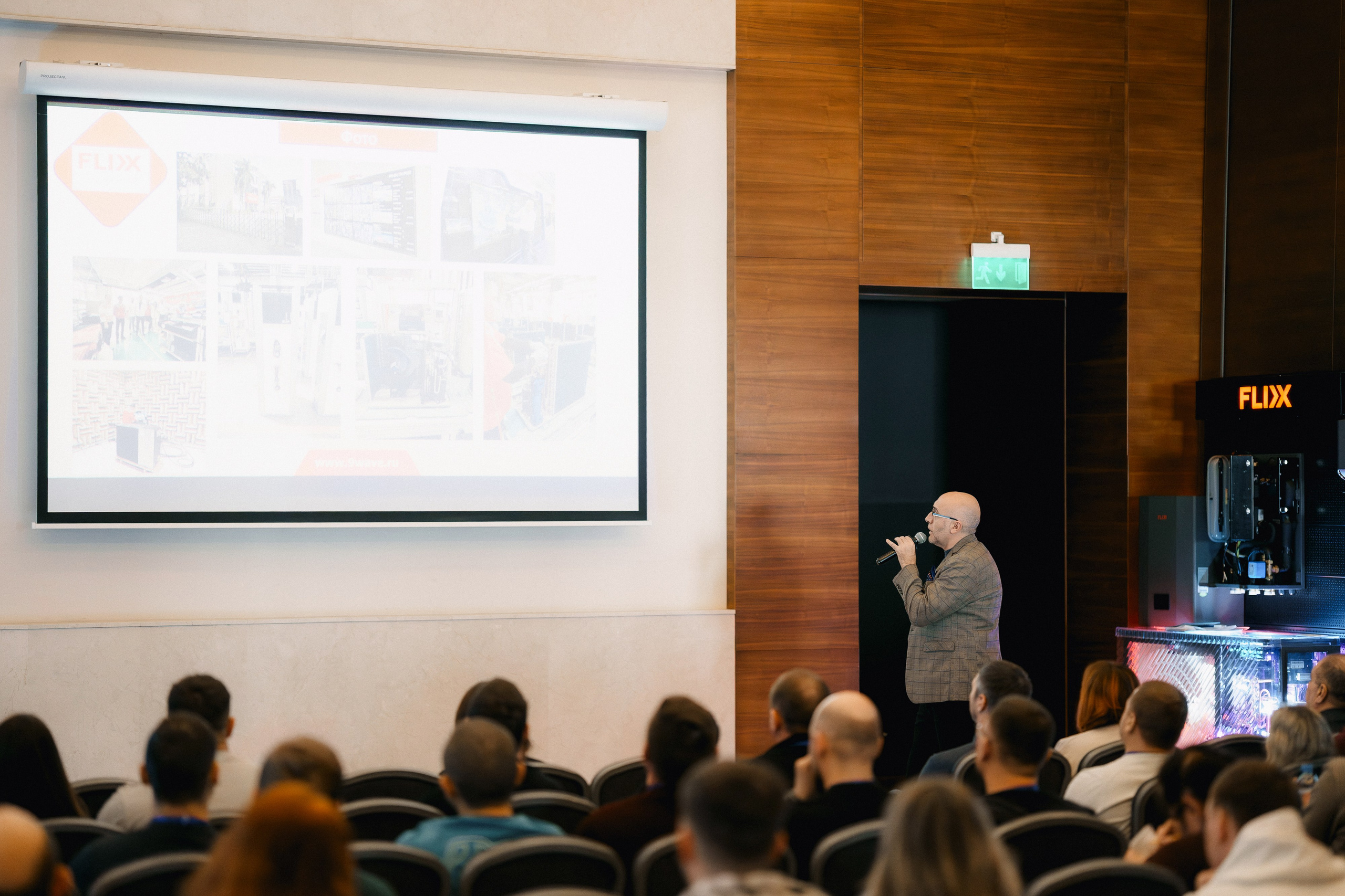 Девятый вал (МАРРИОТ). Свадебный и репортажный фотограф в Воронеже Роман Янко