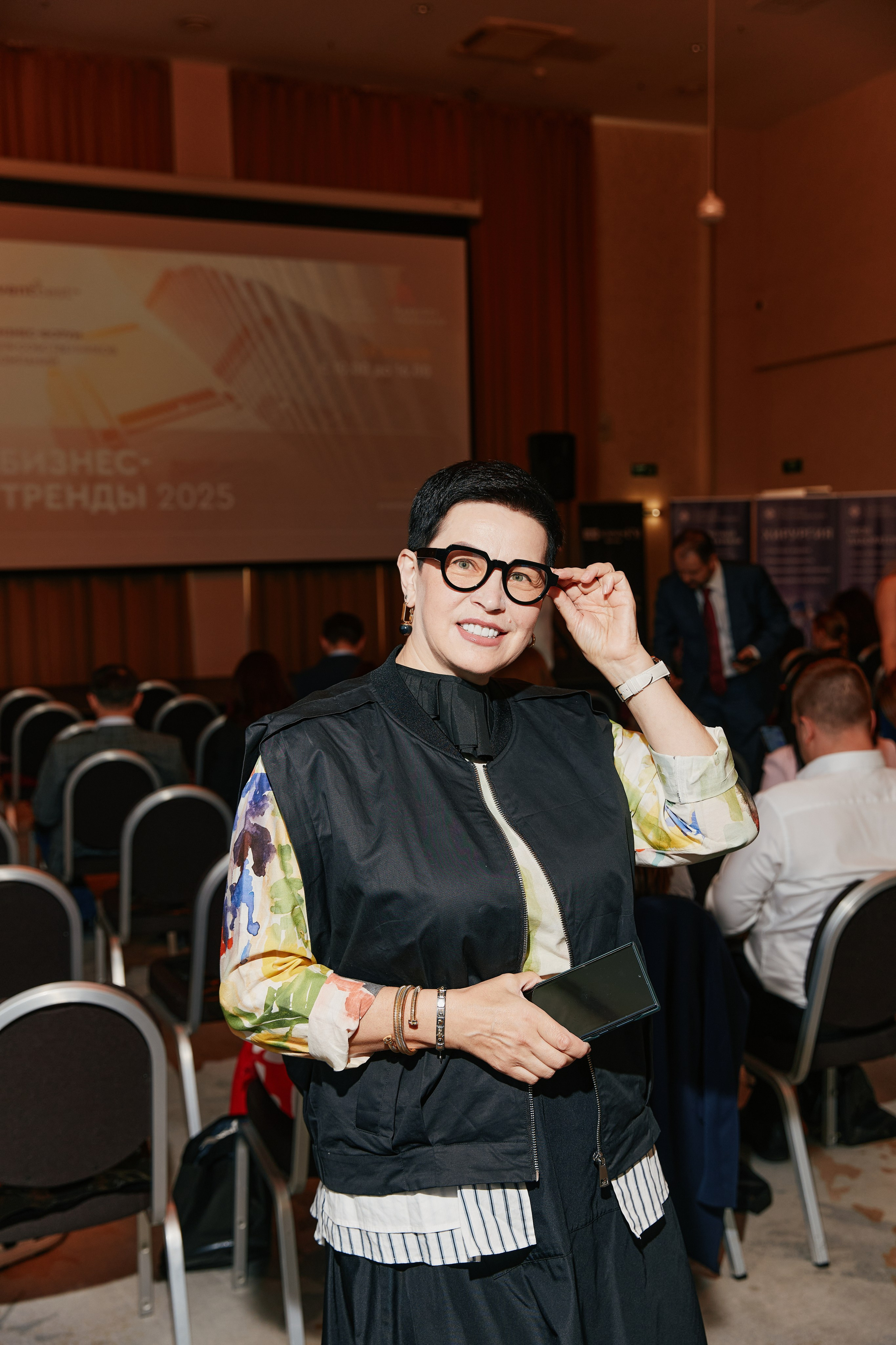 Форум Бизнес-тренды 2025 в Marriott Hotel 28.04. Свадебный репортажный фотограф краснодар максим дремов дрёмов фотосессия студия цена