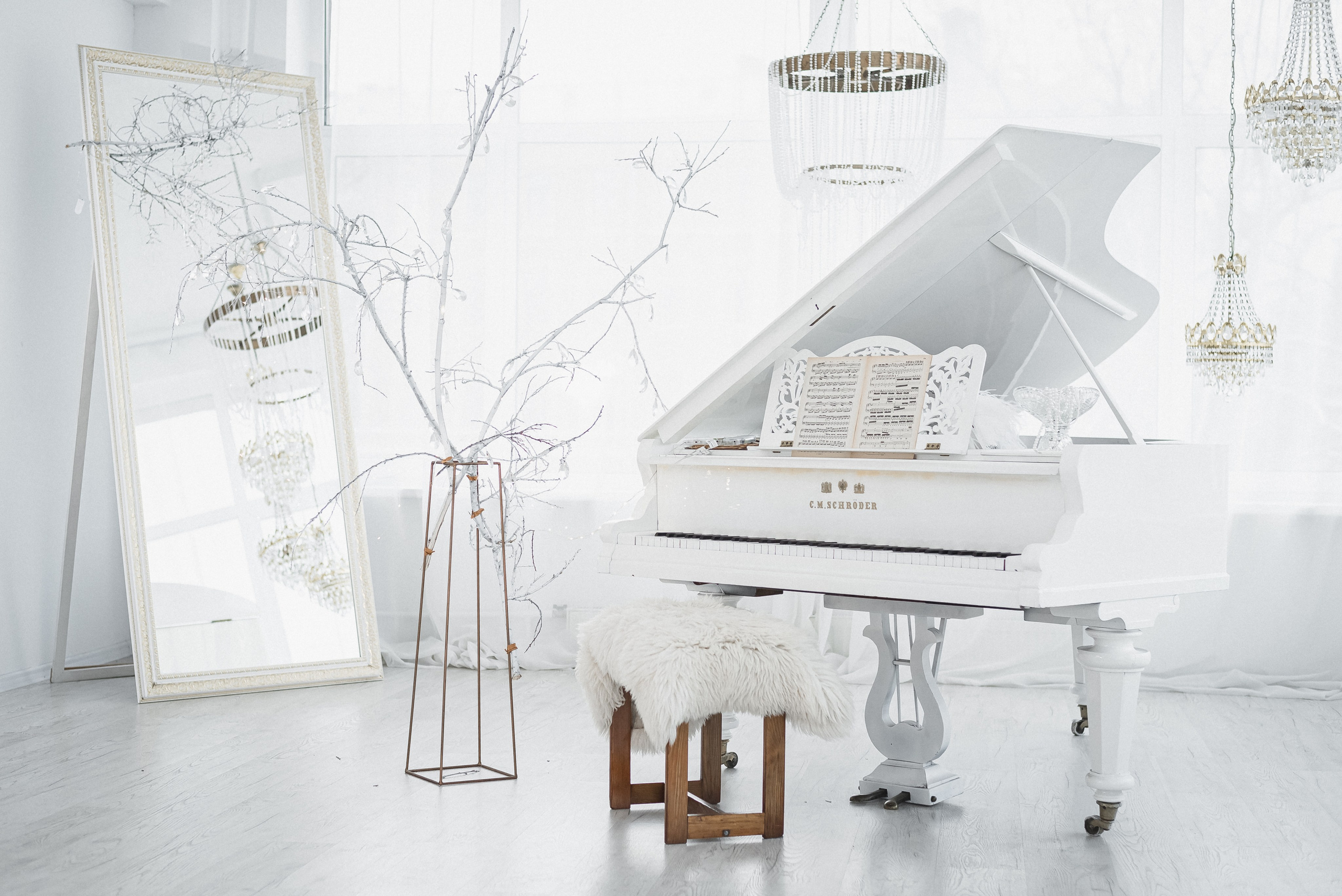 В светлом зале Парфе. КОНТЕНТ |БРЕНД фотограф Санкт-Петербург — Жанна Олтаржевская