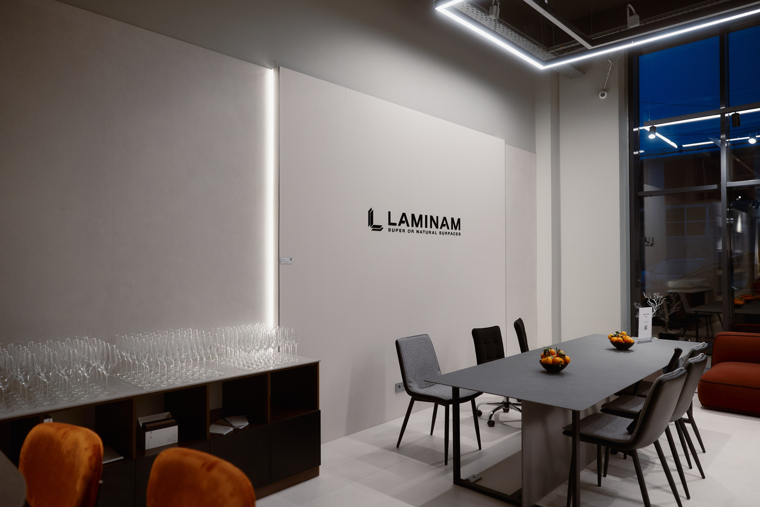 X15 Showroom. ФОТОГРАФ НА МЕРОПРИЯТИЕ ОТ СОЛЬ МЕДИА PRODUCTION