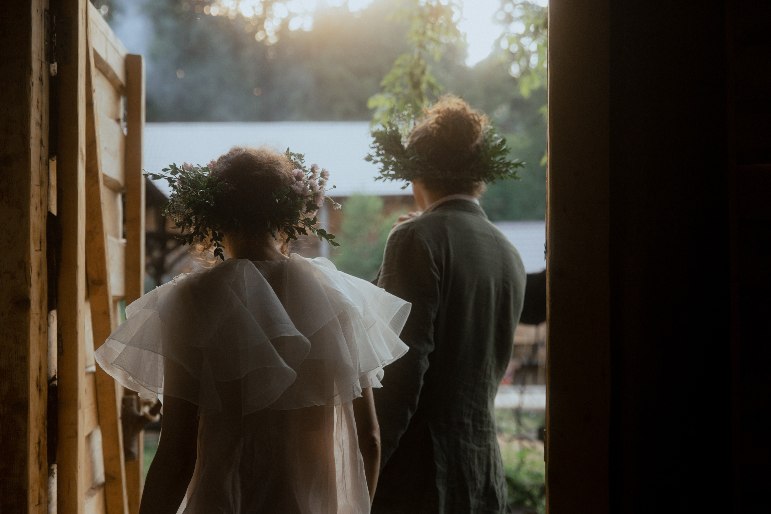 Мила и Петя, свадьба за городом с русской эстетикой. Фотограф в Москве Екатерина Черненко