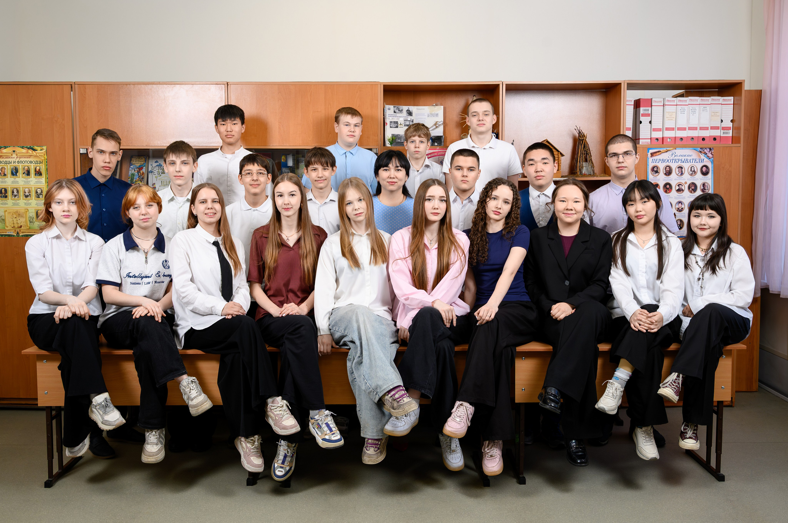 1-4 классы. Фотоальбомы для выпускников школ и детских садов в Республике Алтай и за её пределами