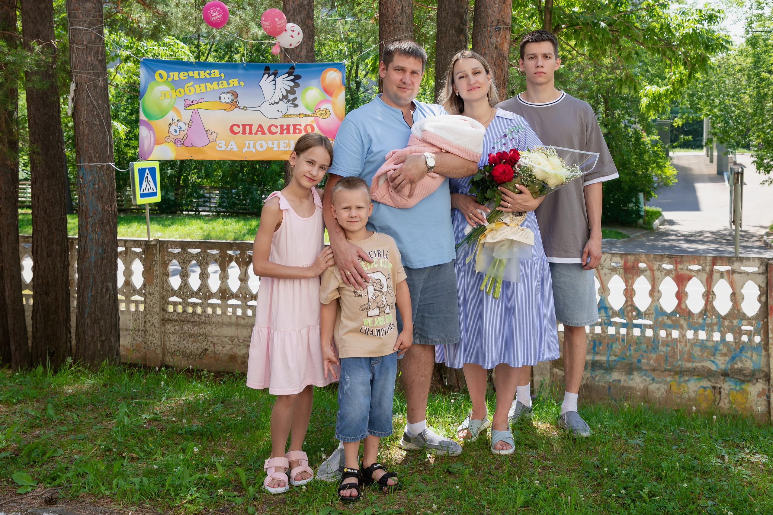 Выписка из роддома. Свадебный, семейный, школьный Фотограф и видеограф Худаноговы Александр и Ирина г. Зеленогорск, Красноярск