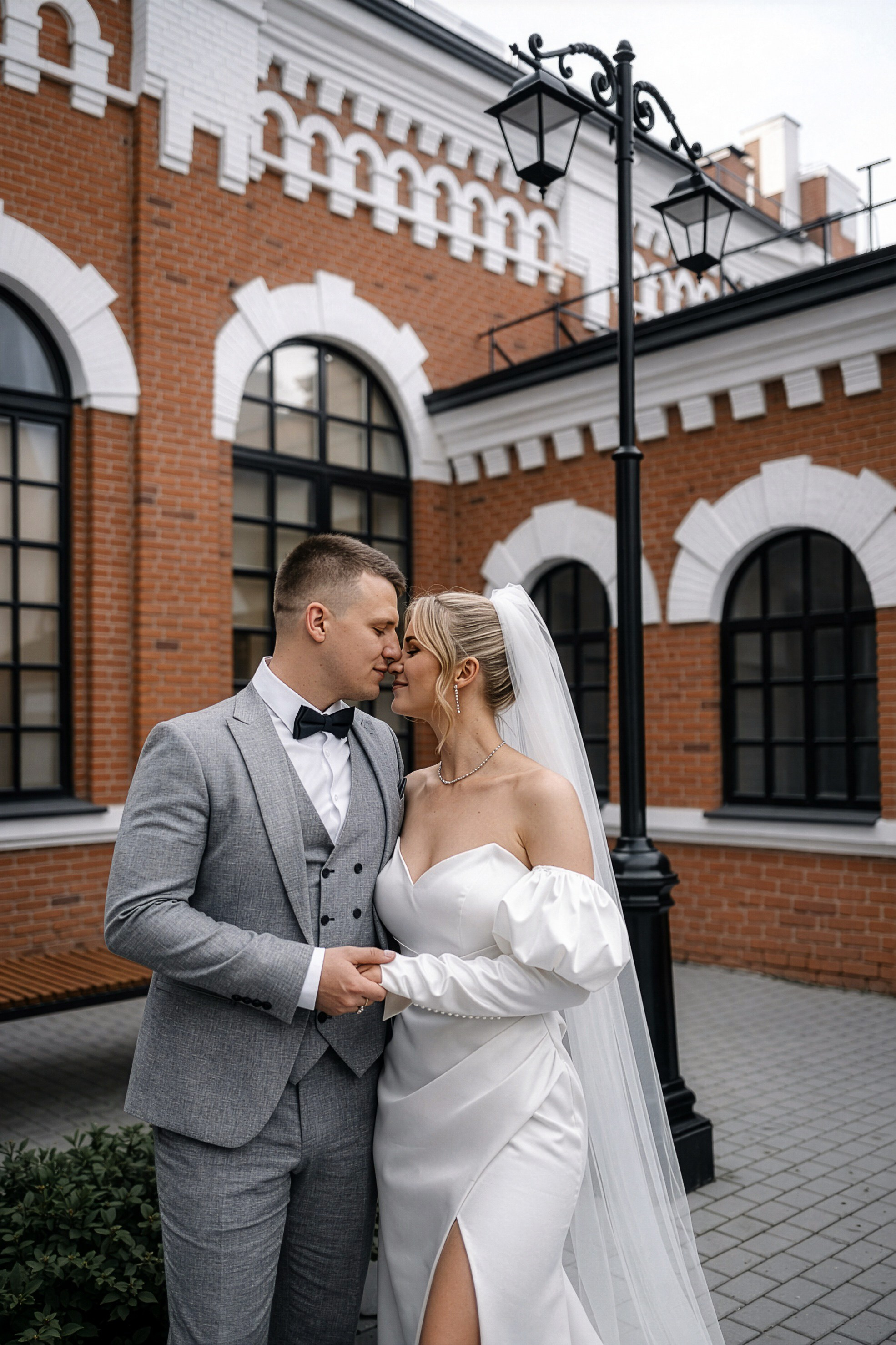 Свадебный фотограф в Екатеринбурге — Дмитрий и Анна в отеле Novotel. Фотограф Дмитрий Судаков — Свадебная и репортажная съемка в Екатеринбурге и Москве