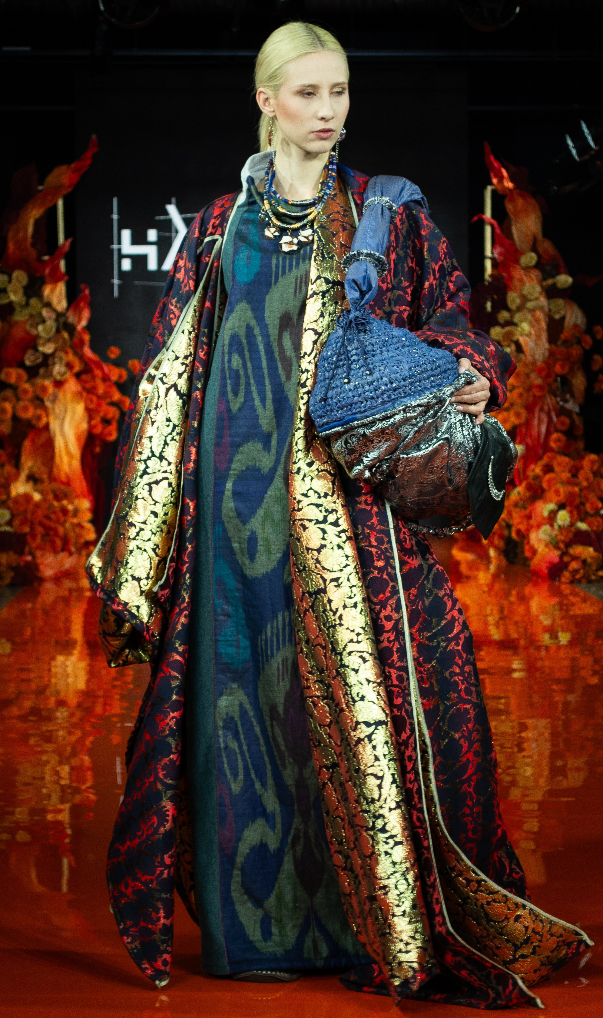 Показ Volga Fashion Week 2025. Victoria Radjevna Репортажный Фотограф — Видеограф Москва • Санкт-Петербург