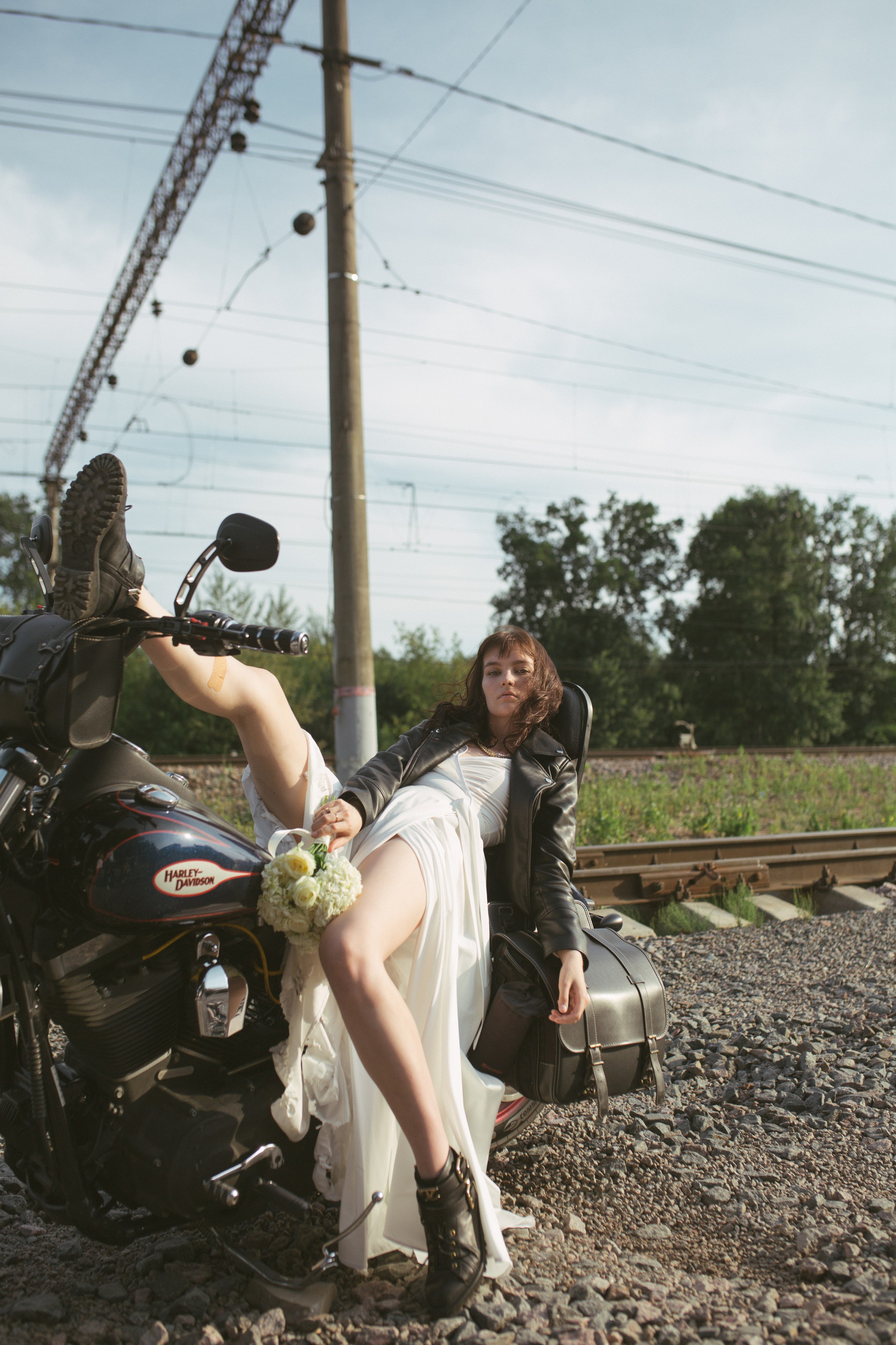 Love story с мотоциклом. Фото Радости. Свадебный и семейный фотограф в Москве Юлия Самойлова