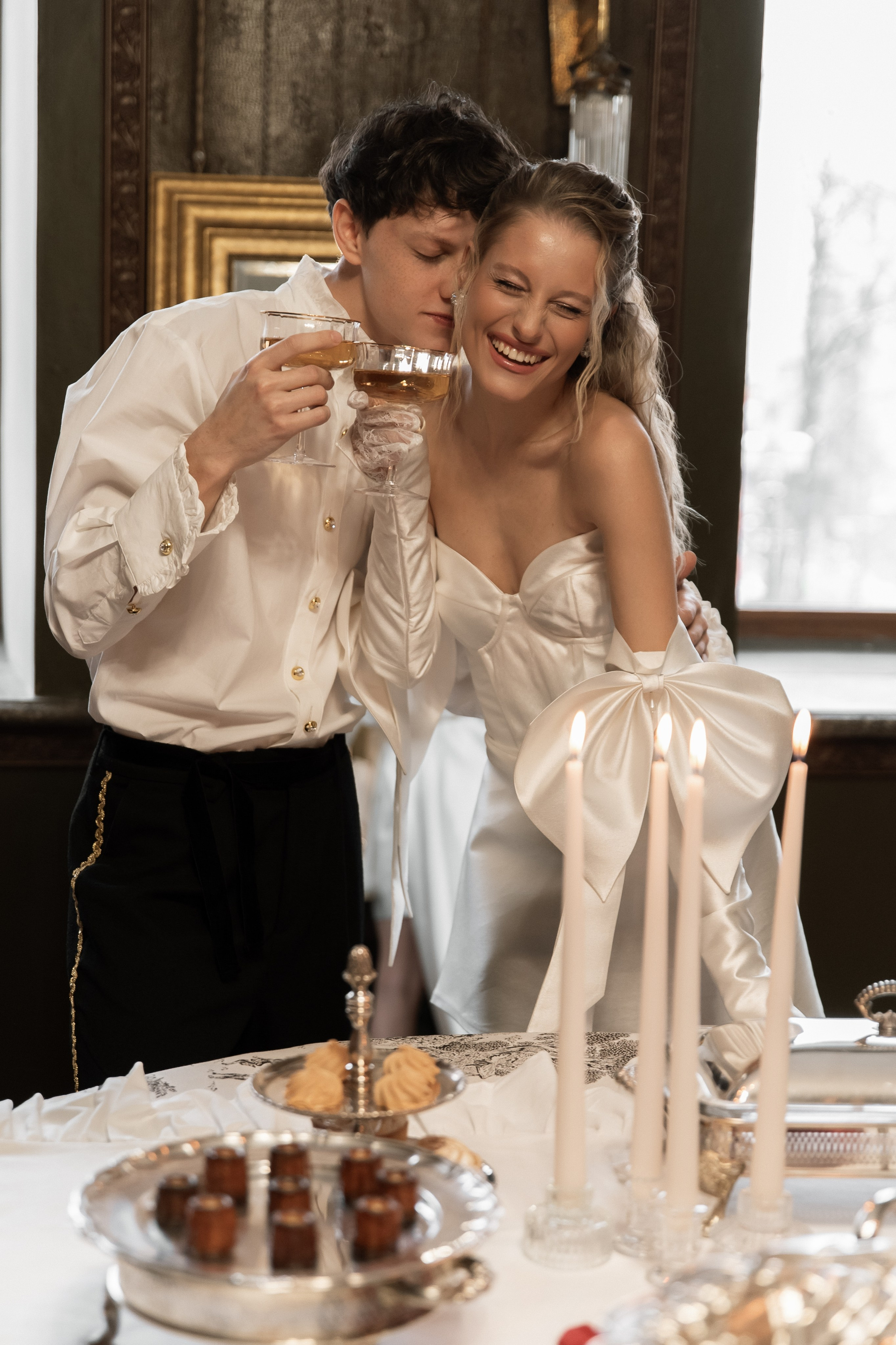 Свадебная съемка в исторической квартире на Чистых прудах. Ярослава Ерина — свадебный фотограф в Москве