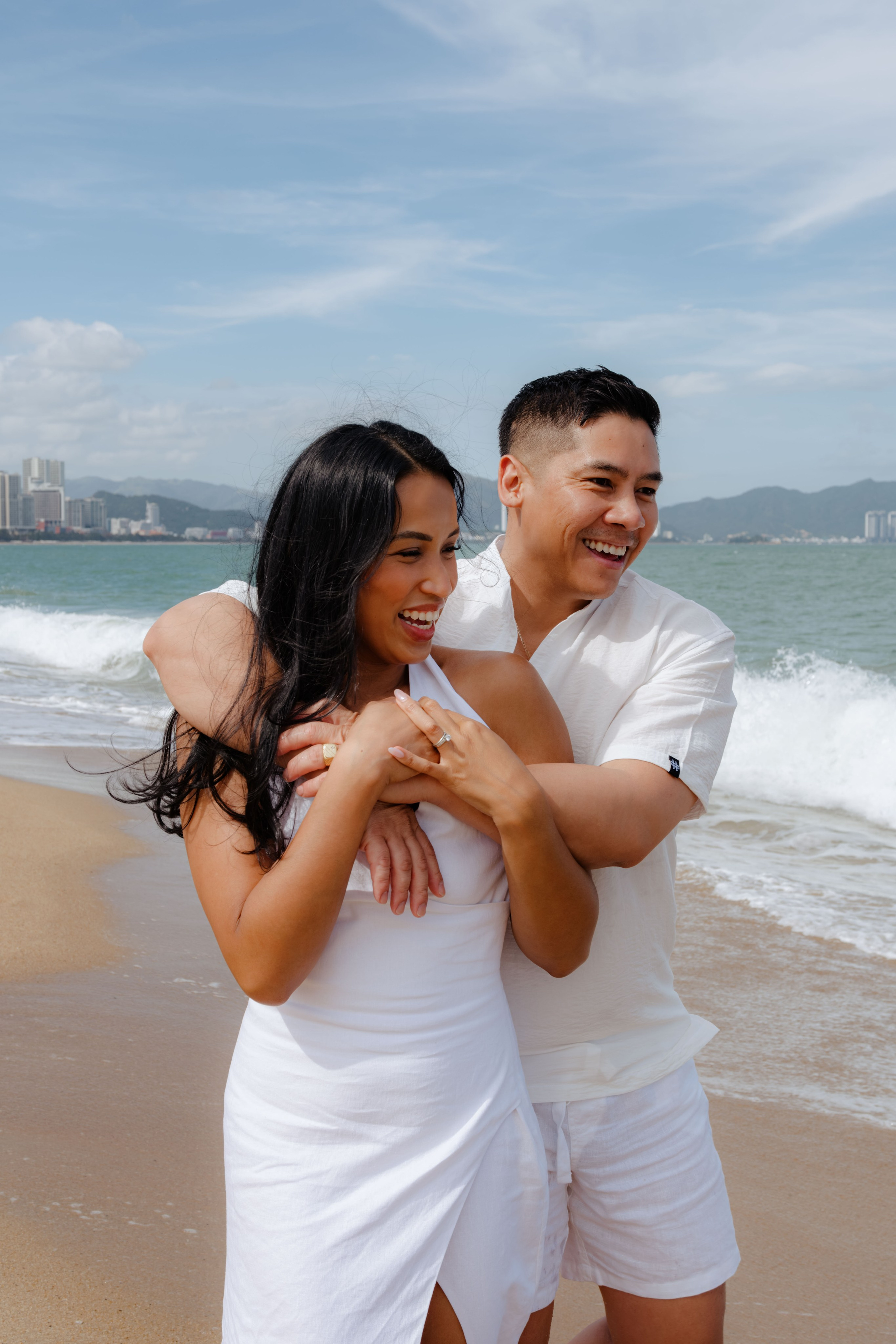Mother and daughters. Portrait photographer Nha Trang | Julia Meshanina