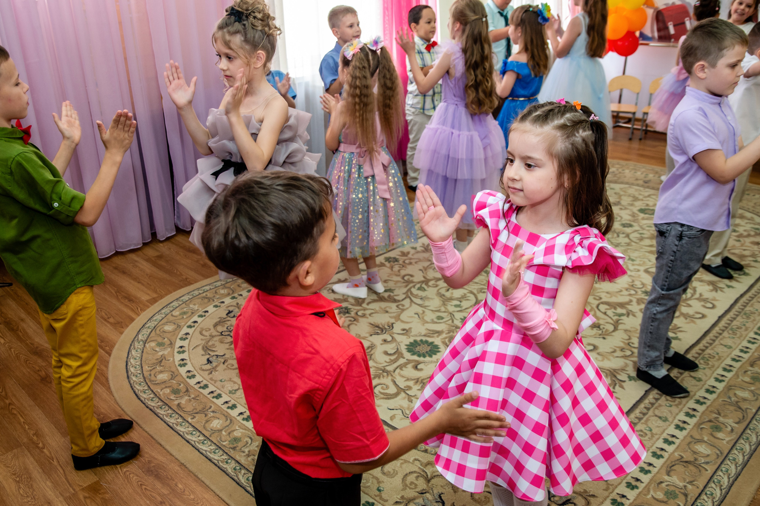 Фотограф на выпускной Краснодар. Вячеслав Скрипник Фотограф Краснодар