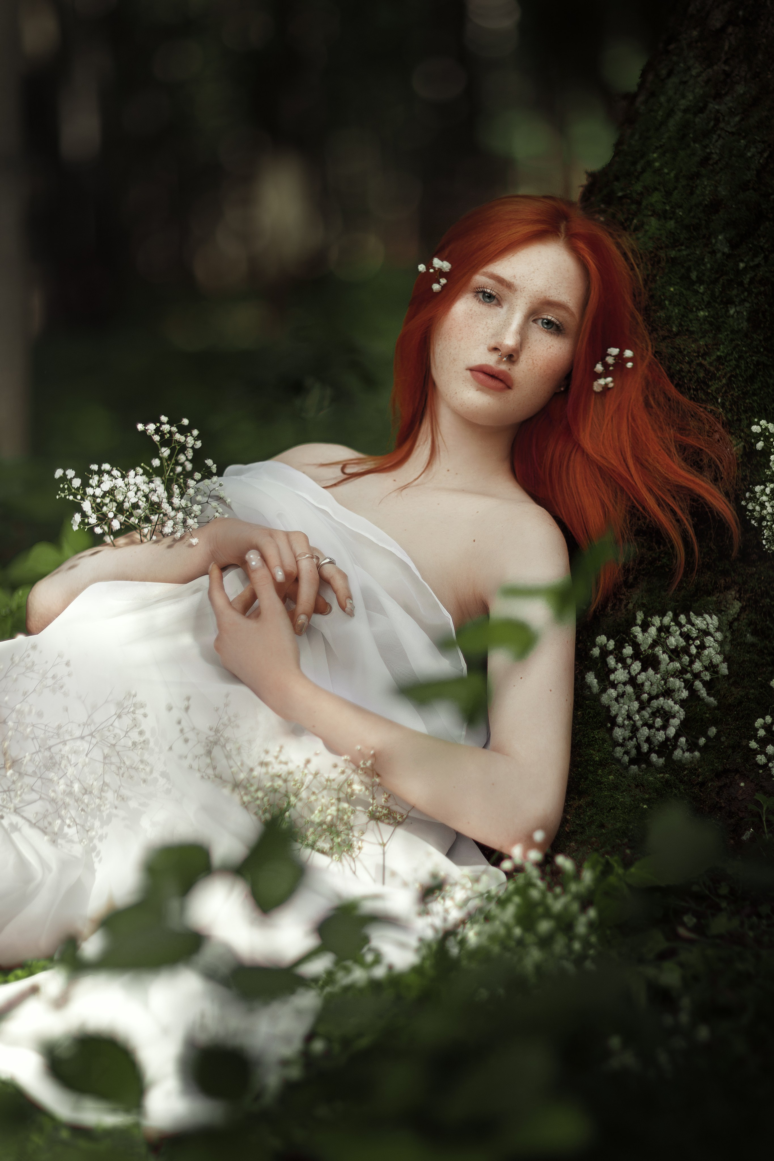 Живописный портрет с золотым светом и глубокими тенями — fine art фотосессия в студии Кушакова