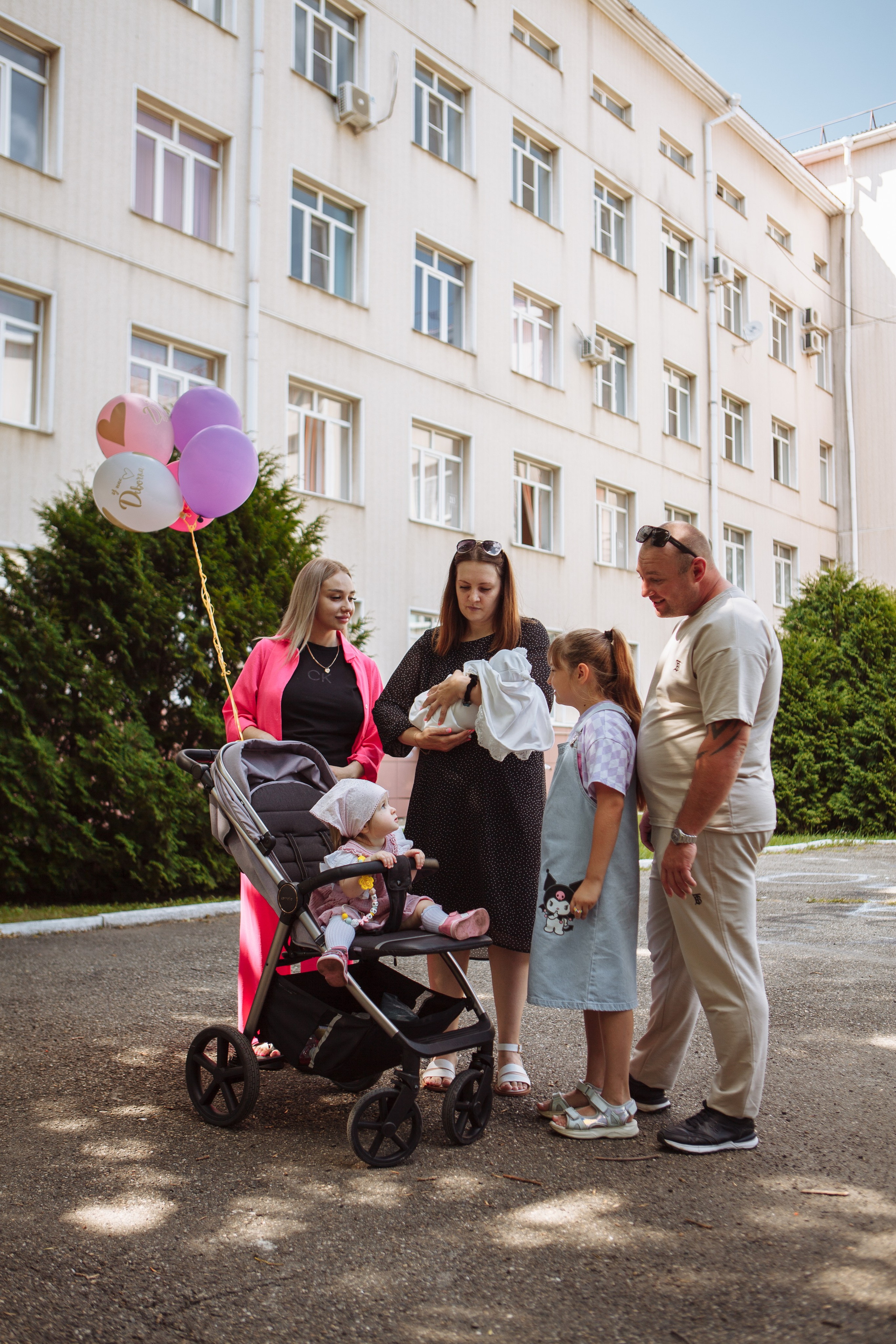 Выписка из роддома № 4 Ставрополь. Фотограф Ставрополь Пятигорск Елизавета Дарина