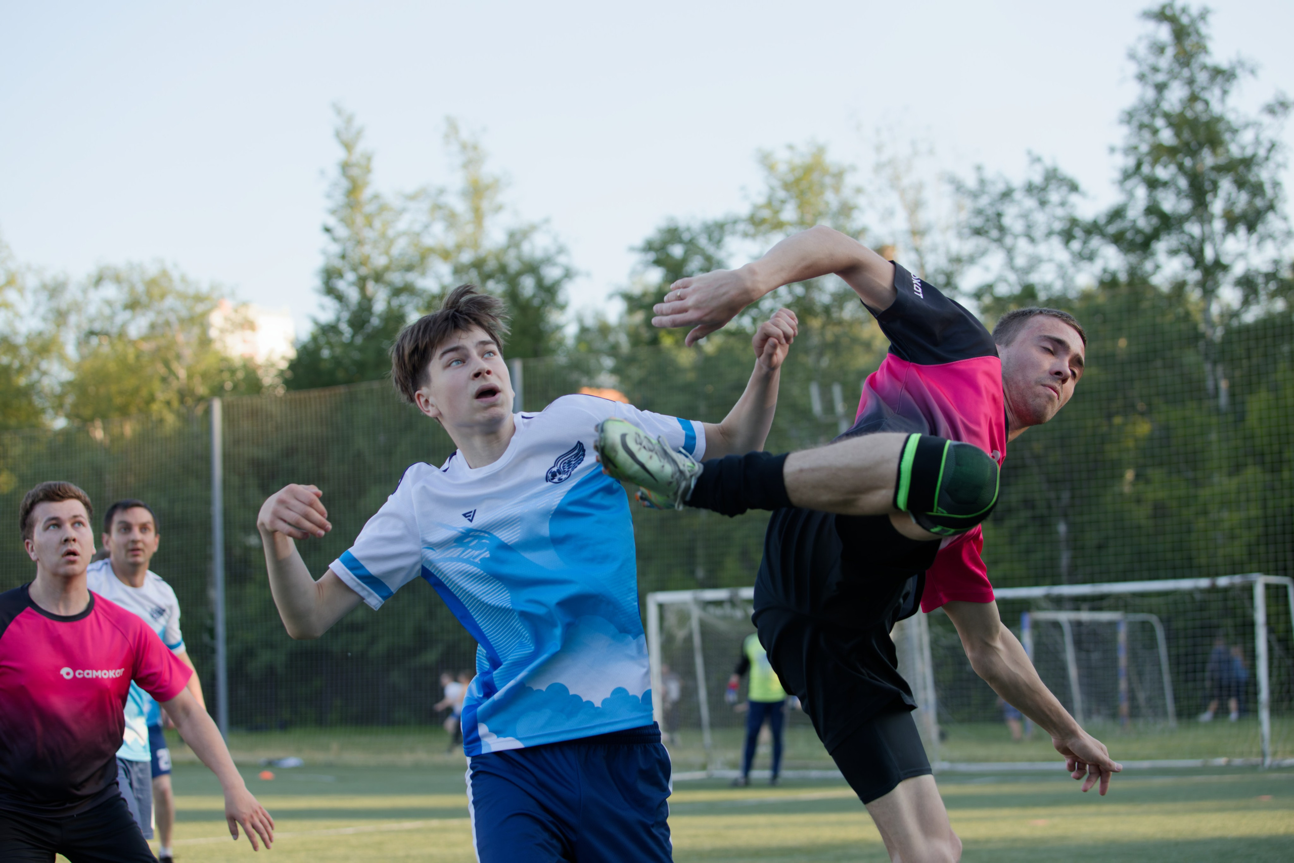 Любительская футбольная лига. Самокат-крылья. 25.06.2025. Репортажный и спортивный фотограф в г. Пермь Зильберг Павел