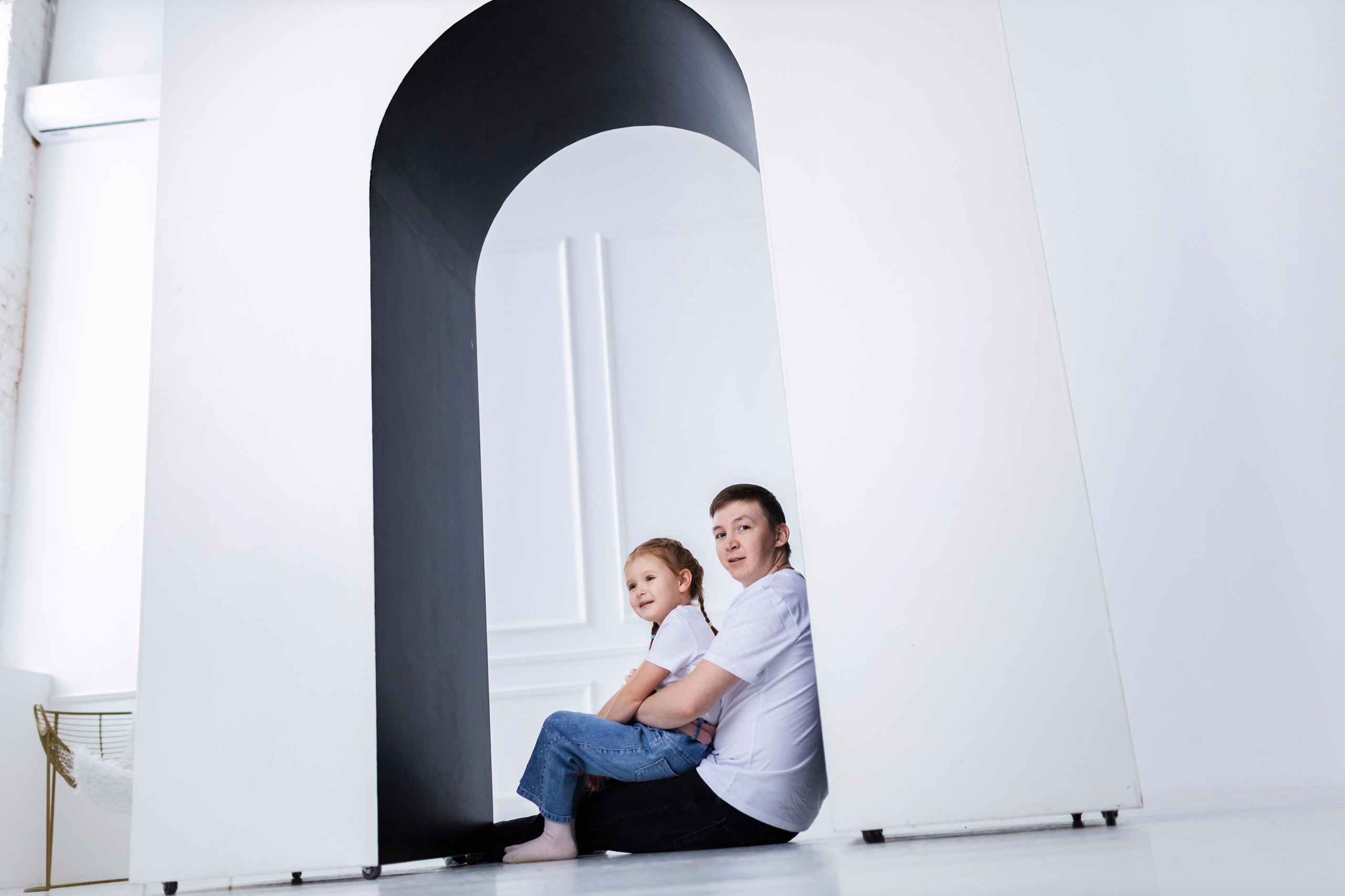 Фотосессия в студии для Дениса Ульяны и Киры. Фотограф Каримов Виктор