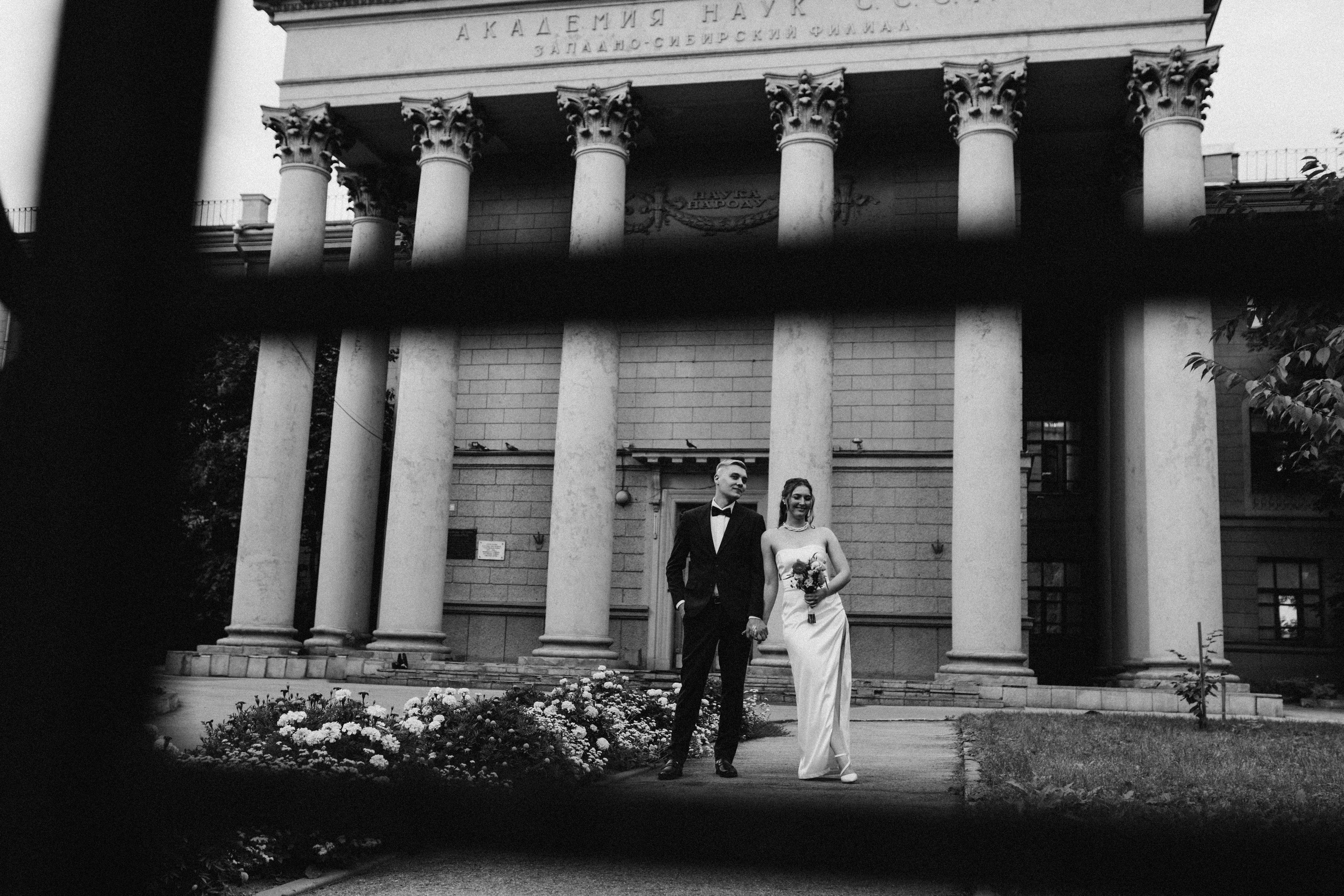 Екатерина и Семен Кинотеатр Победа, Институт на Фрунзе, ЗАГС Центральный. Фотограф Новосибирск