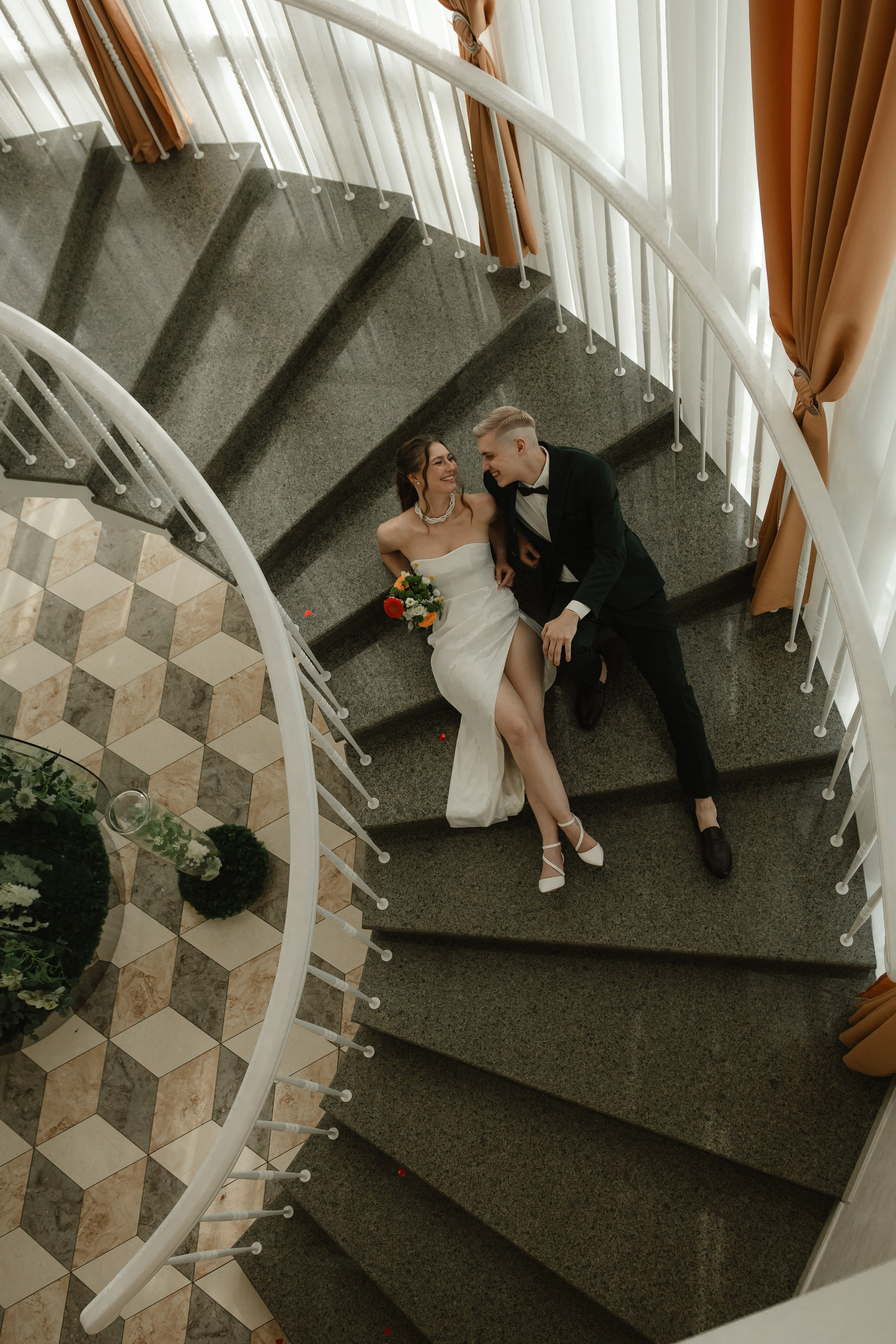 Екатерина и Семен Кинотеатр Победа, Институт на Фрунзе, ЗАГС Центральный. Фотограф Новосибирск