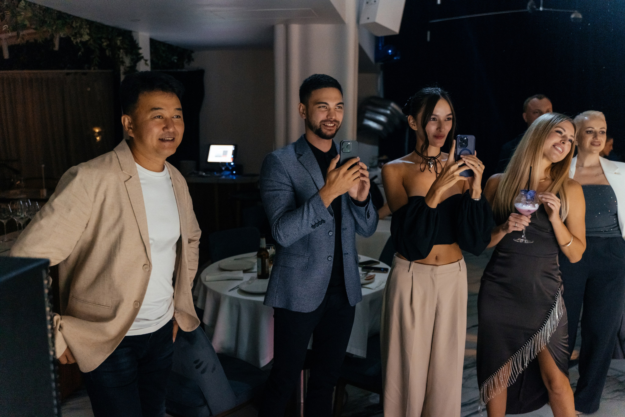 14 июня (пятница). BENUAR Restaurant