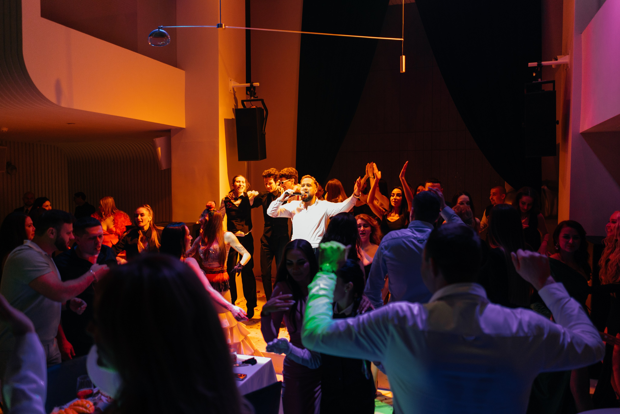 8 марта (пятница). BENUAR Restaurant