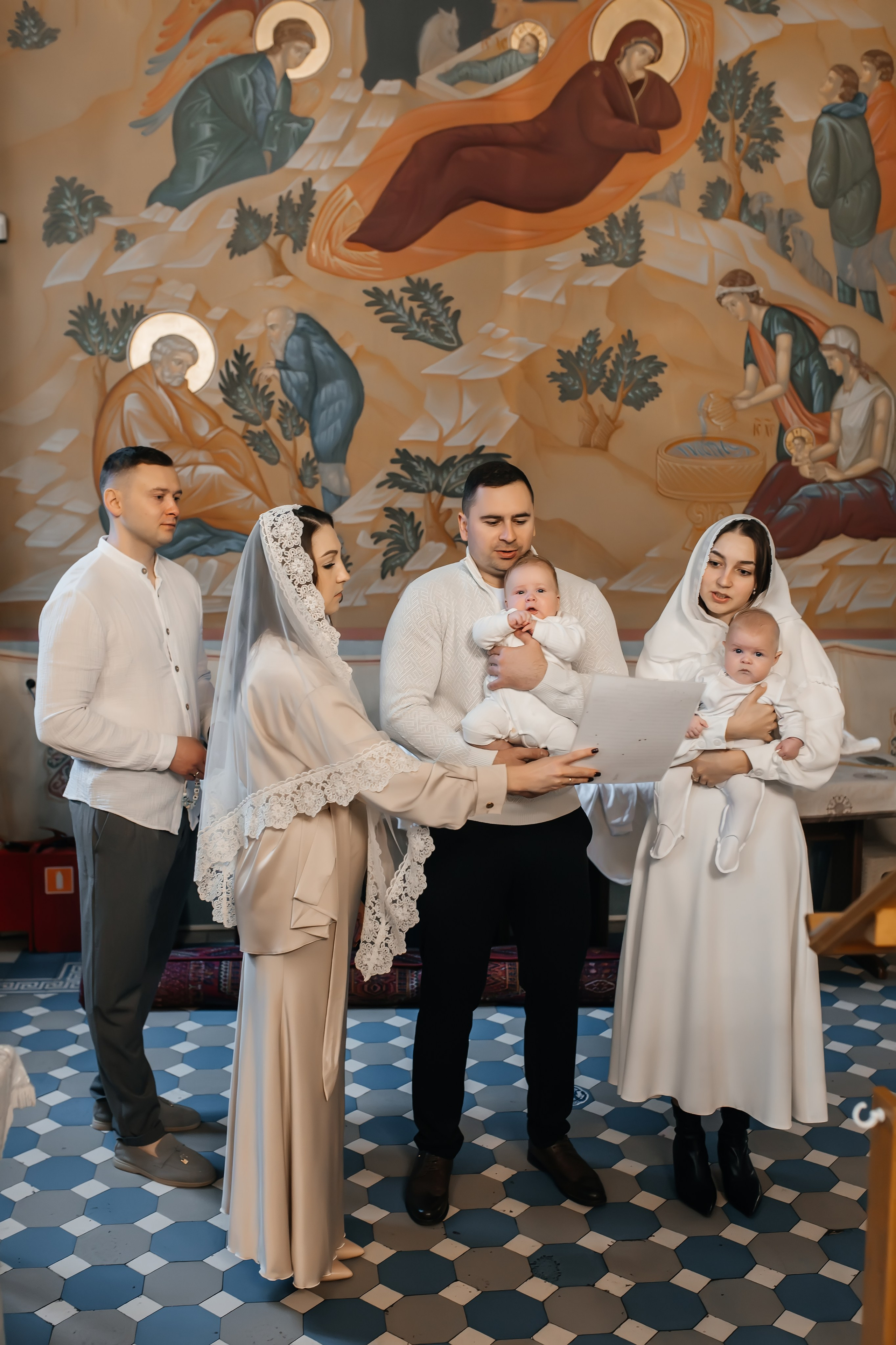 Крещение Гордея и Степана в Храме  Успения Пресвятой Богородицы в Троице-Лыково. Фотограф на крещение и венчание Москва  Надежда Баланина