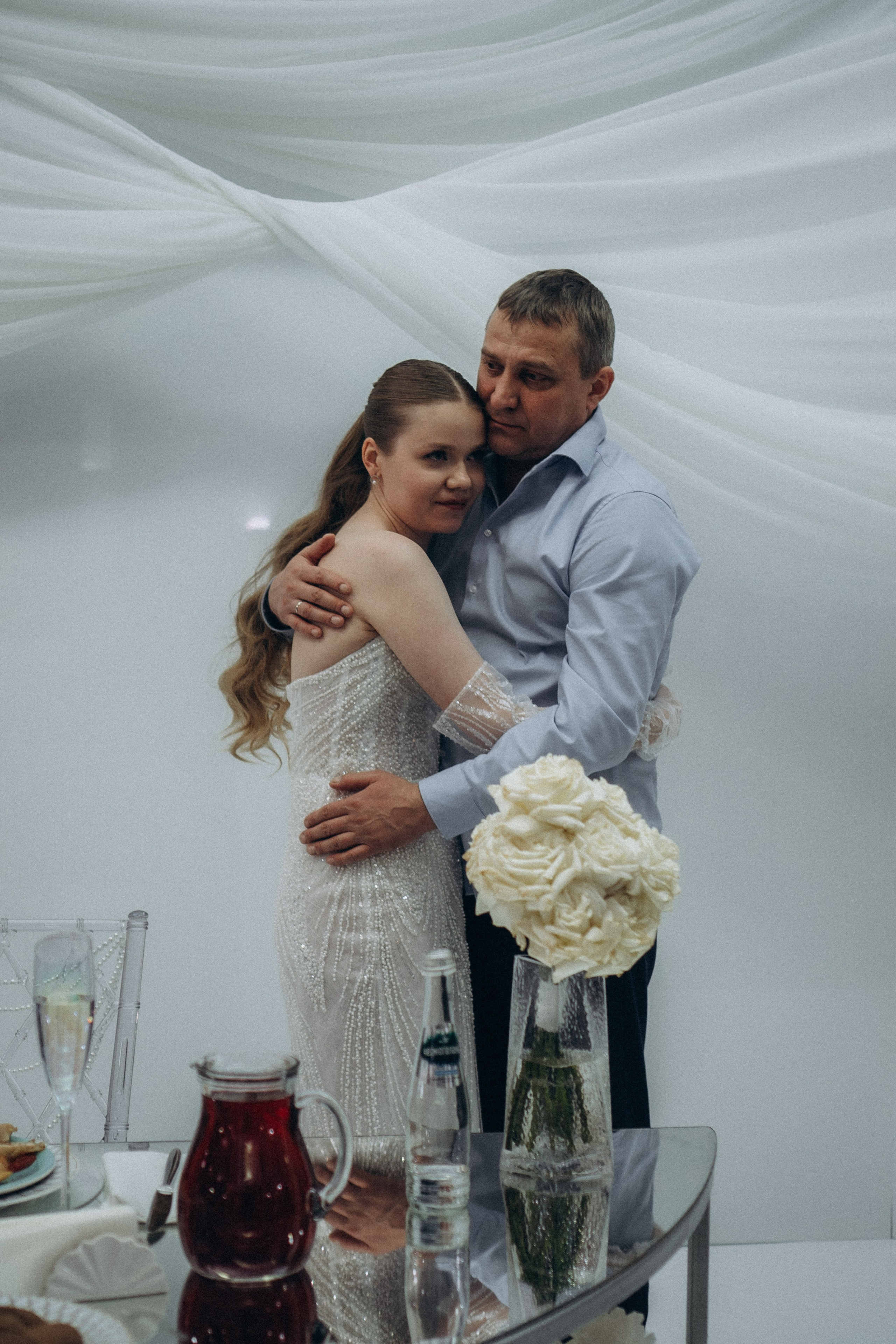ТАНЕЦ С ПАПОЙ СВАДЕБНМ БАНКЕТЕ (СНЯТО В СИБИРЕ В НИЖНЕВАРТОВСКЕ). Профессиональный фотограф, Санкт-Петербург — Виктория Богомолова