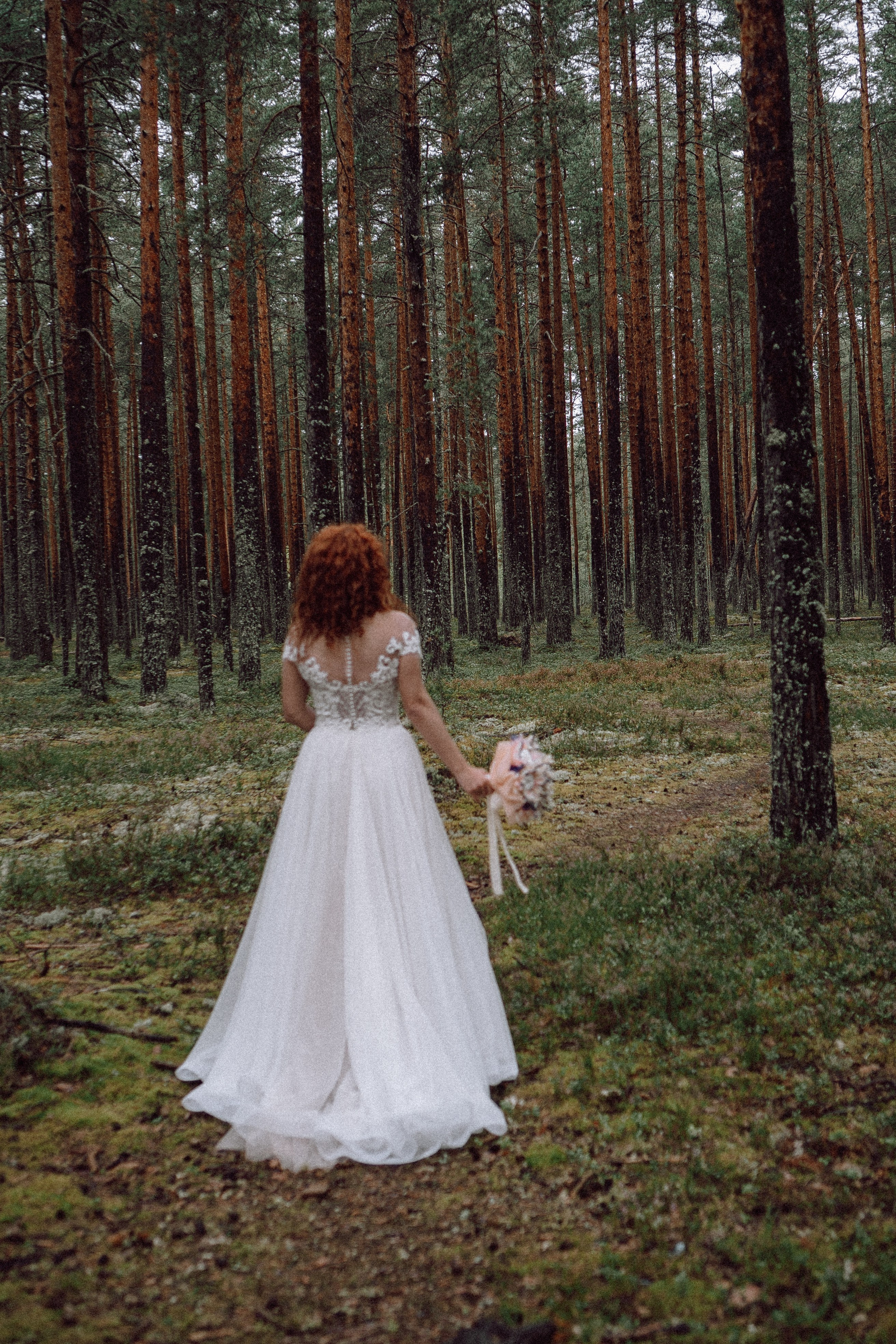 СВАДЕБНАЯ ФОТОСЕССИИЯ ПАРЫ В ГОРОДЕ ПРИОЗЕРСК В СОСНОВОМ ЛЕСУ И С ПИКАПОМ. Профессиональный фотограф, Санкт-Петербург — Виктория Богомолова
