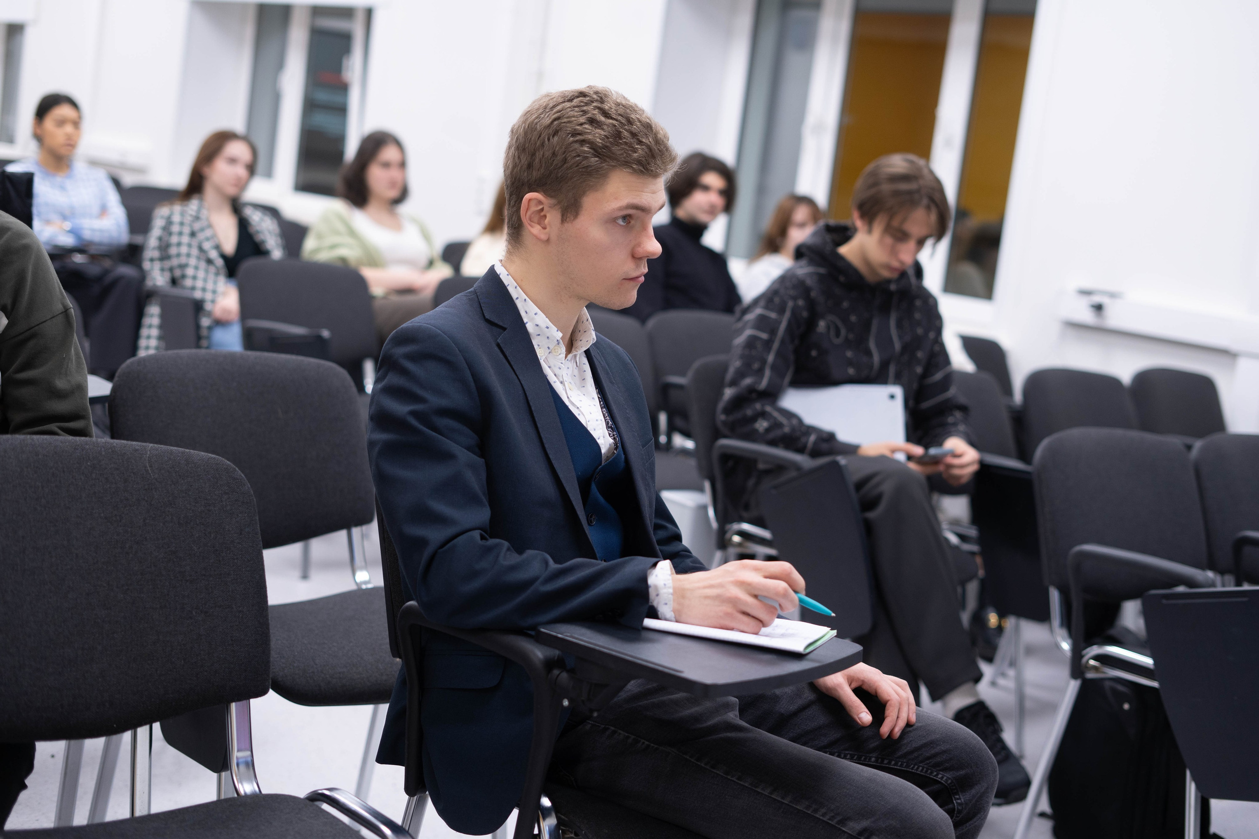 Школа Коммуникаций 2022-2023. 2024 год. Первая половина