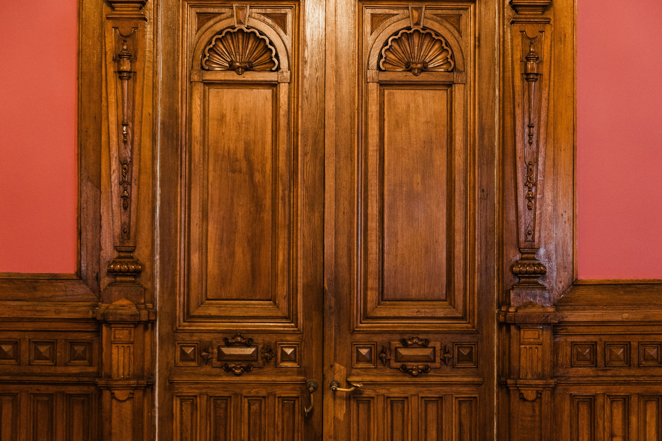 Свадьба в Питере. HELD BY LOVE. Фотограф в Астрахани Радмир Баймухамедов