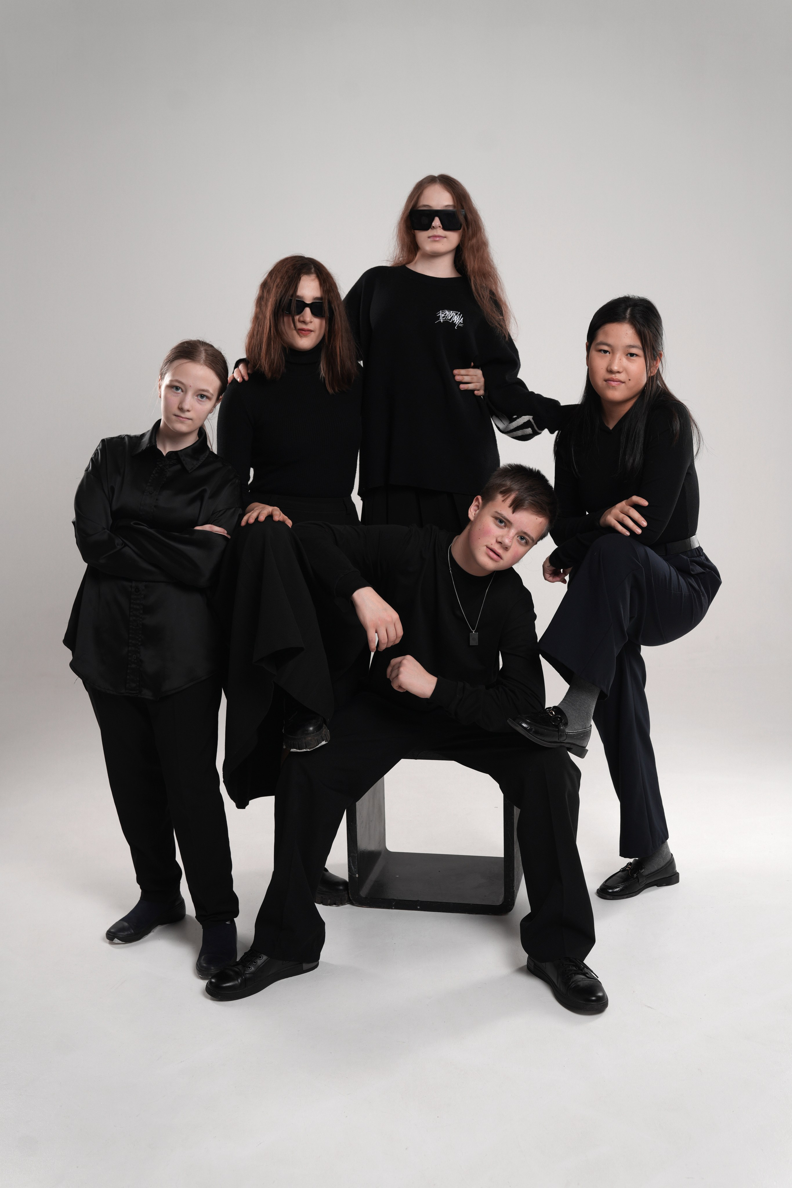 ФОТОСЕССИЯ В СТУДИИ. Школьная фотография в Санкт-Петербурге, выпускные альбомы, фотосессии