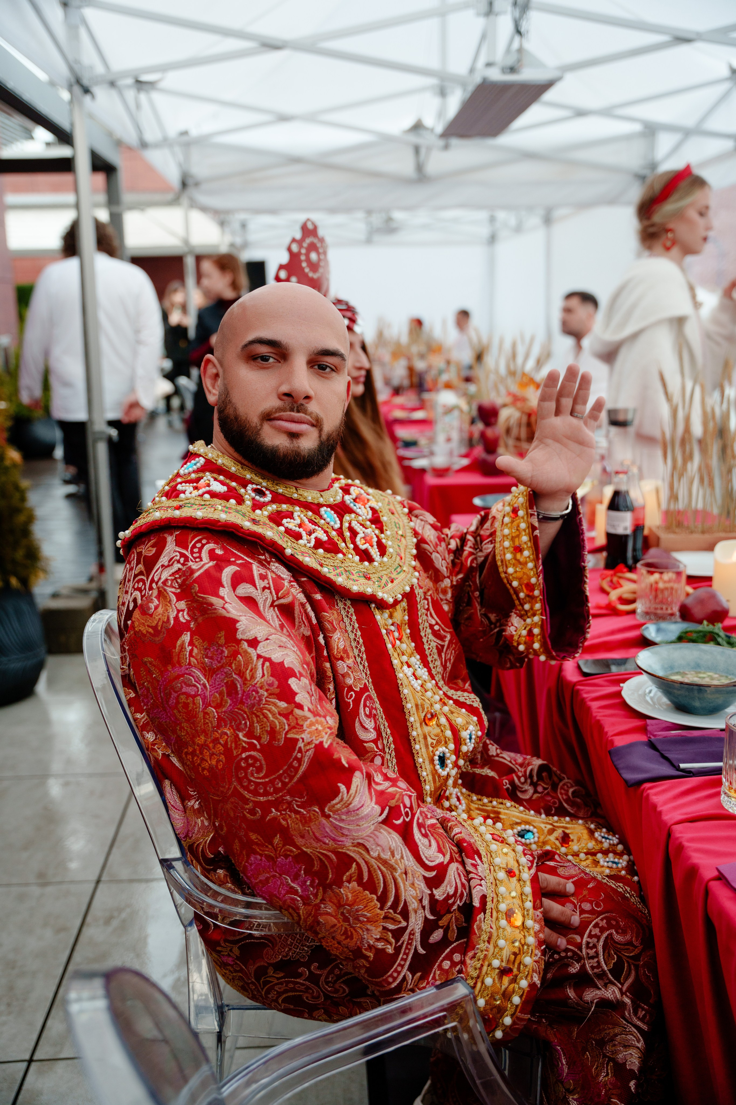Репортажный фотограф на гендер пати в славянском стиле в Москве. Репортажный фотограф Москва Сергей Дружинин