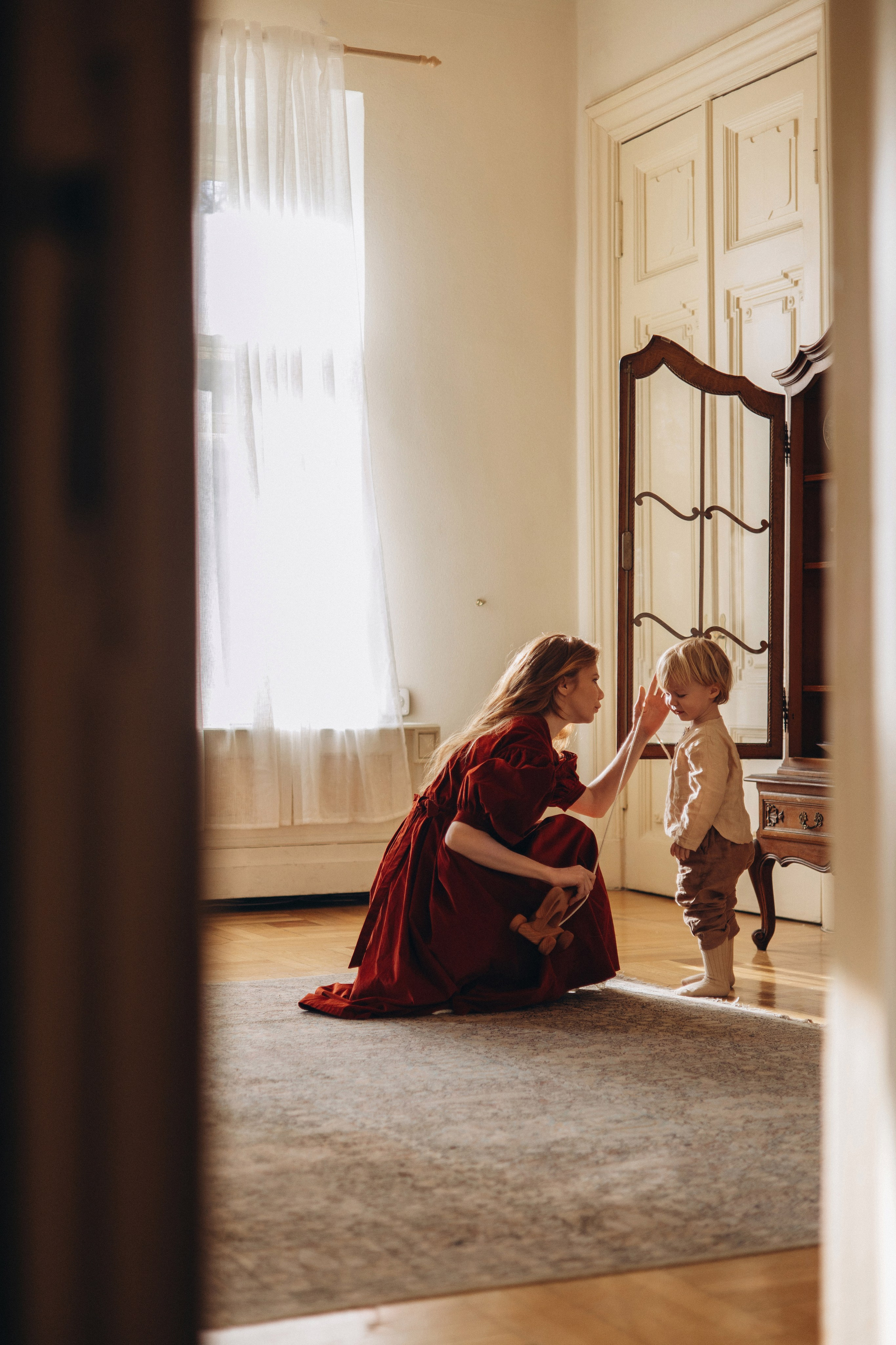 Тоня и Мироша в исторической квартире в центре Москвы. Семейный фотограф в Москве Марина Петра