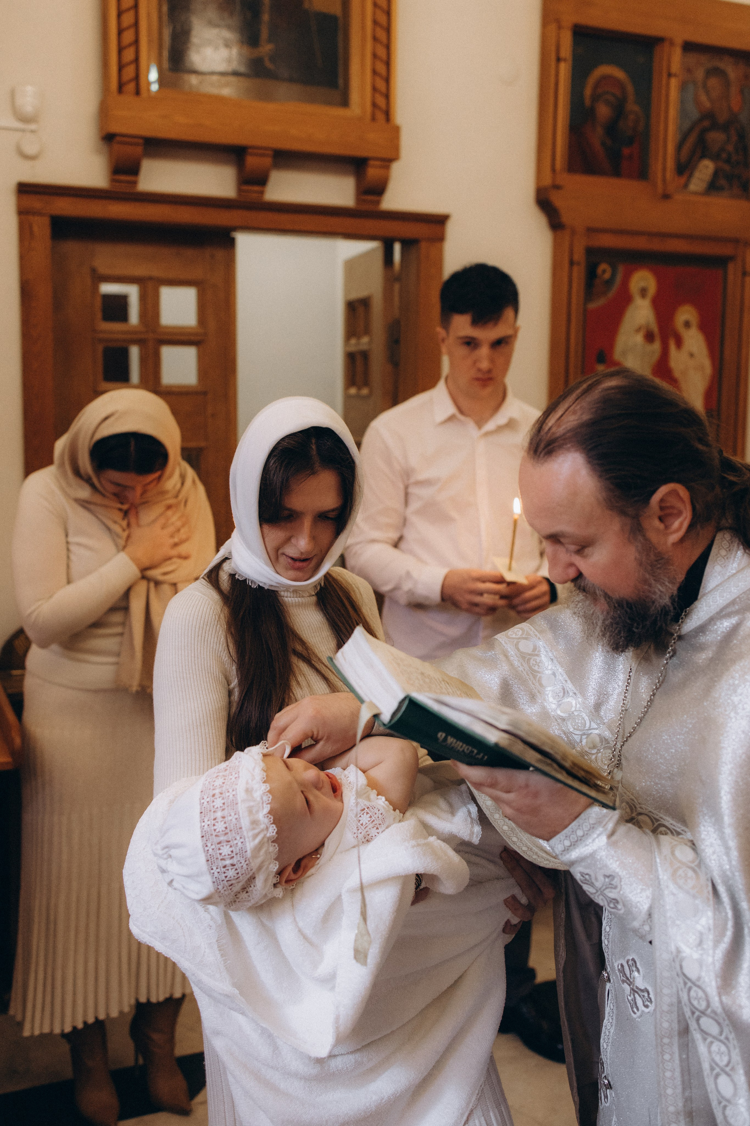 Крещение Надежды. Семейный фотограф Москва Наталия Осьмакова
