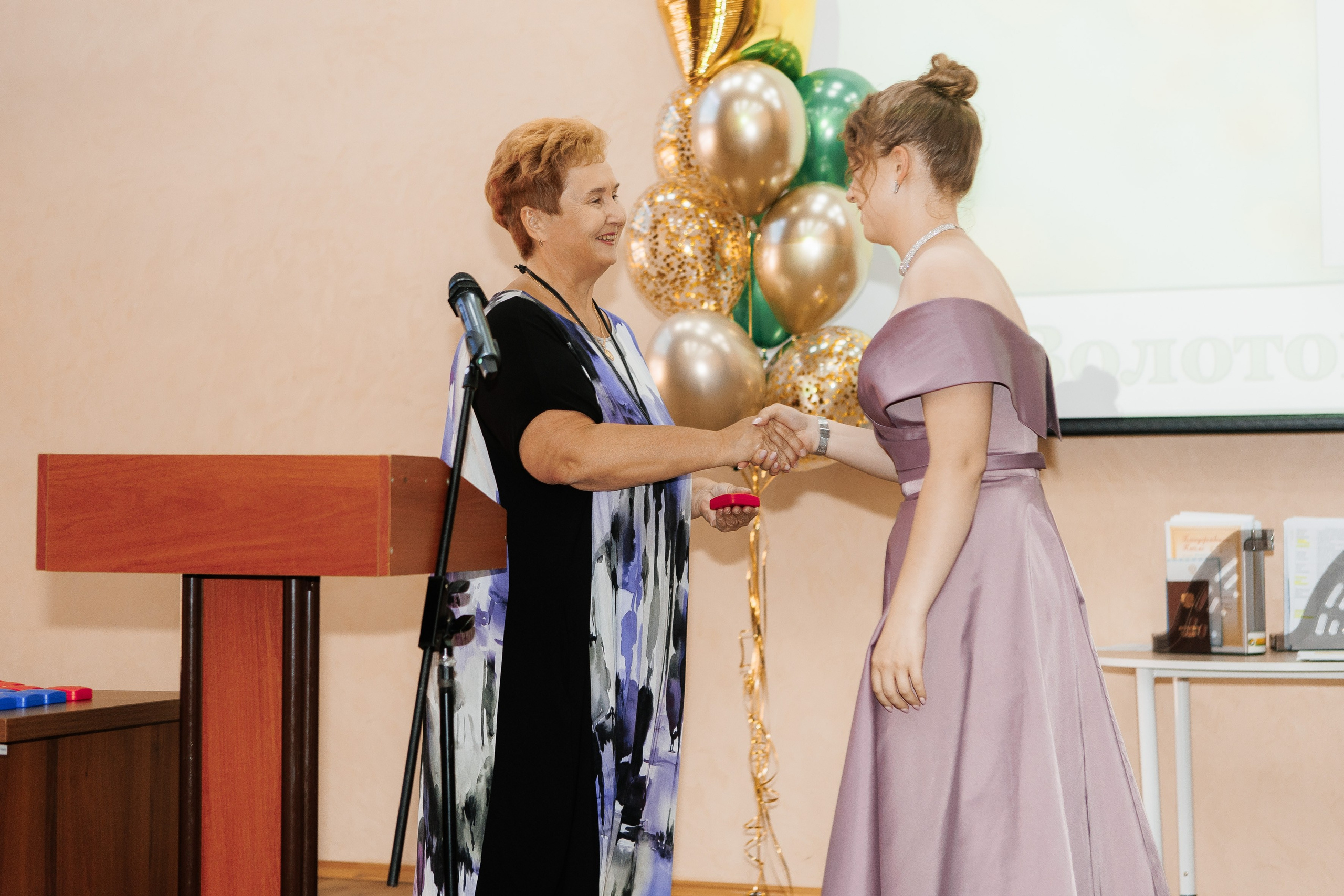 Выпускной Гимназия 12 2024 г. Свадебный и портретный Фотограф в Липецке Дмитрий Котюков