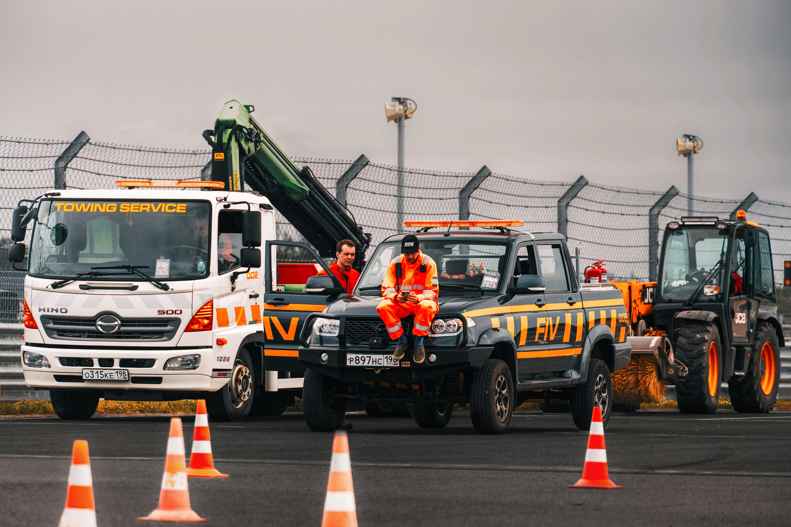 IDDC Этап 2: Бетонный Колизей и блогеры в деле