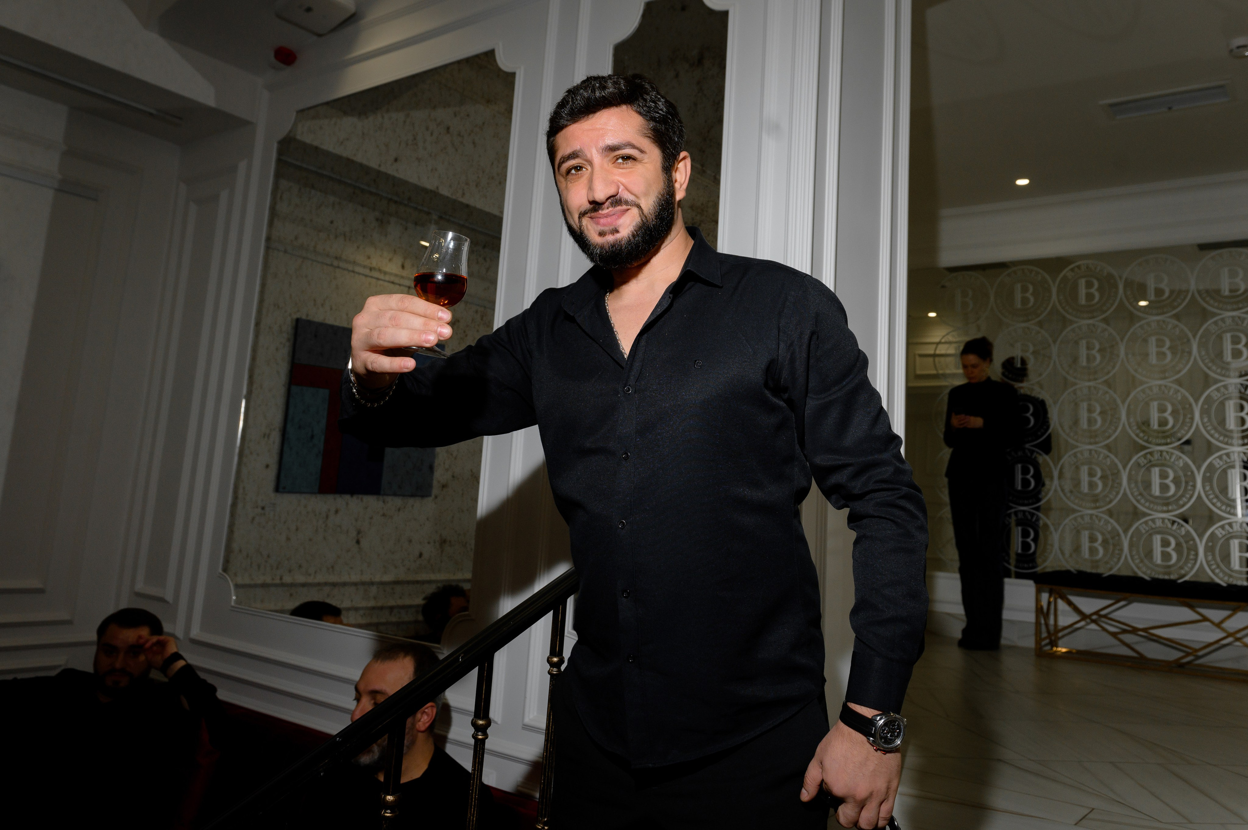 BARNES. РЕПОРТАЖНЫЙ И БИЗНЕС ФОТОГРАФ В МОСКВЕ, ЕГОР НИКОЛАЕВ