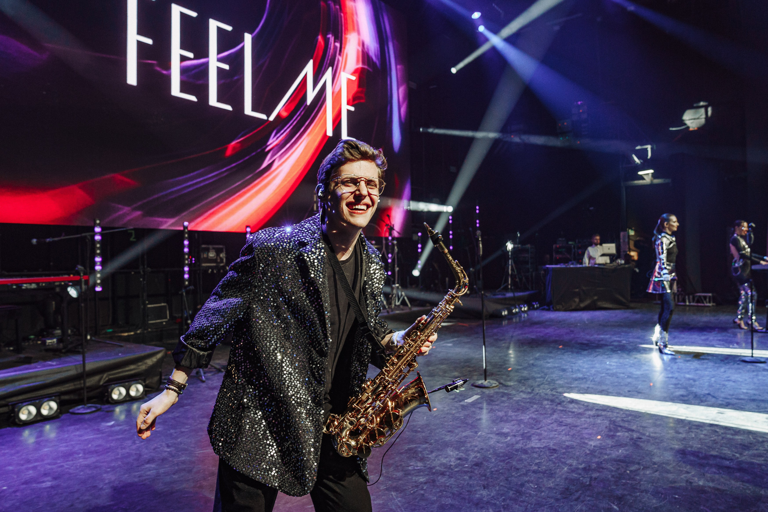 «Сцена» — FeelMe. Студия коммерческой фотографии в Москве и области